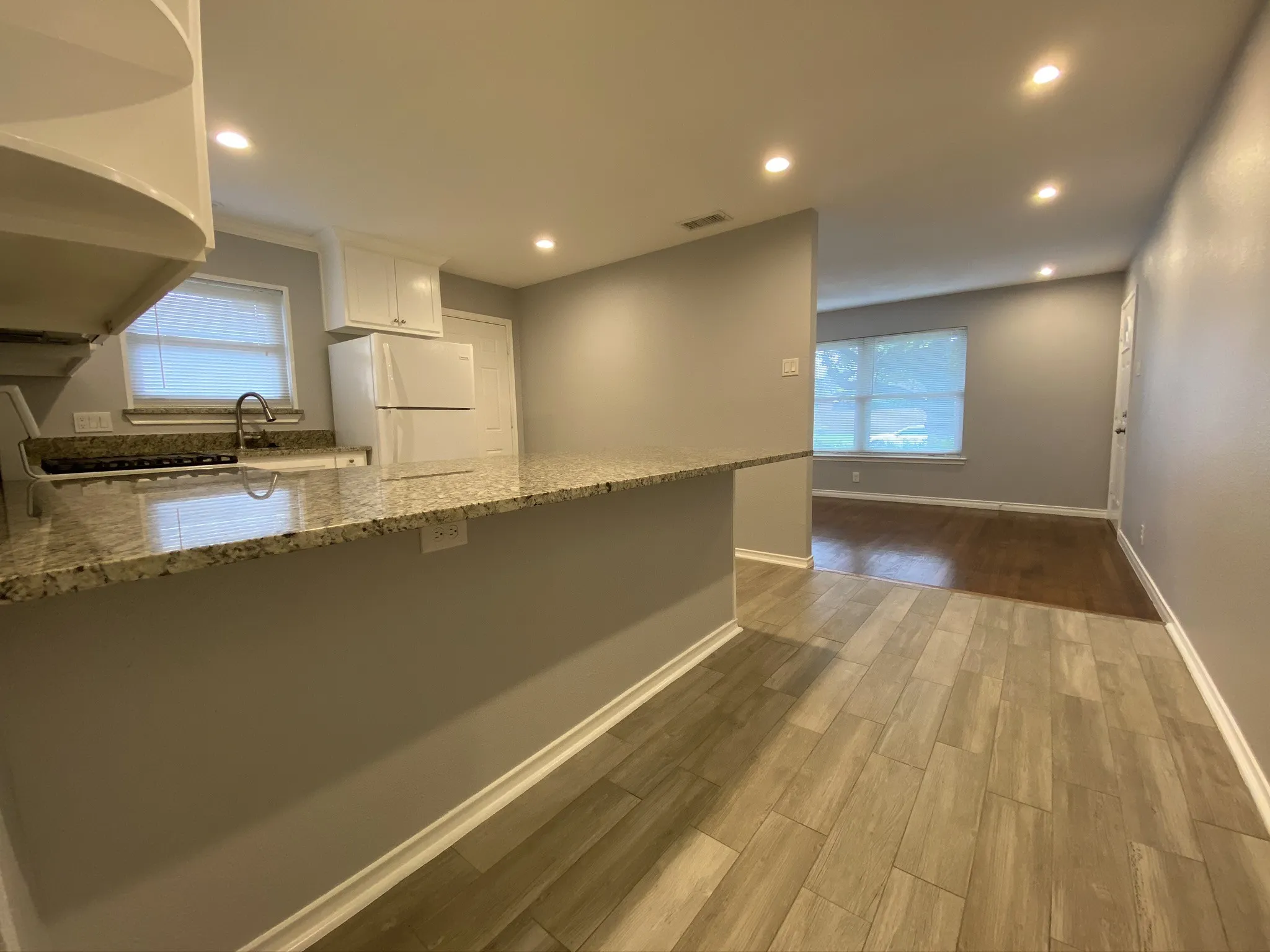 Duplex For Rent in Dallas County , 11005 Wyatt Street, Dallas, Texas 75218, 2 Bedroom, 1 Bathroom, 2 Garage spaces, 742 Sqft, built in 1959, mls#21352296, Real Estate Agent in Dallas, Homes For Rent in Dallas county, Homes For Rent in Dallas, Realtor in Dallas Texas, Real Estate Brokerage Independent Realty Texas, Luminita Cordes Realtor