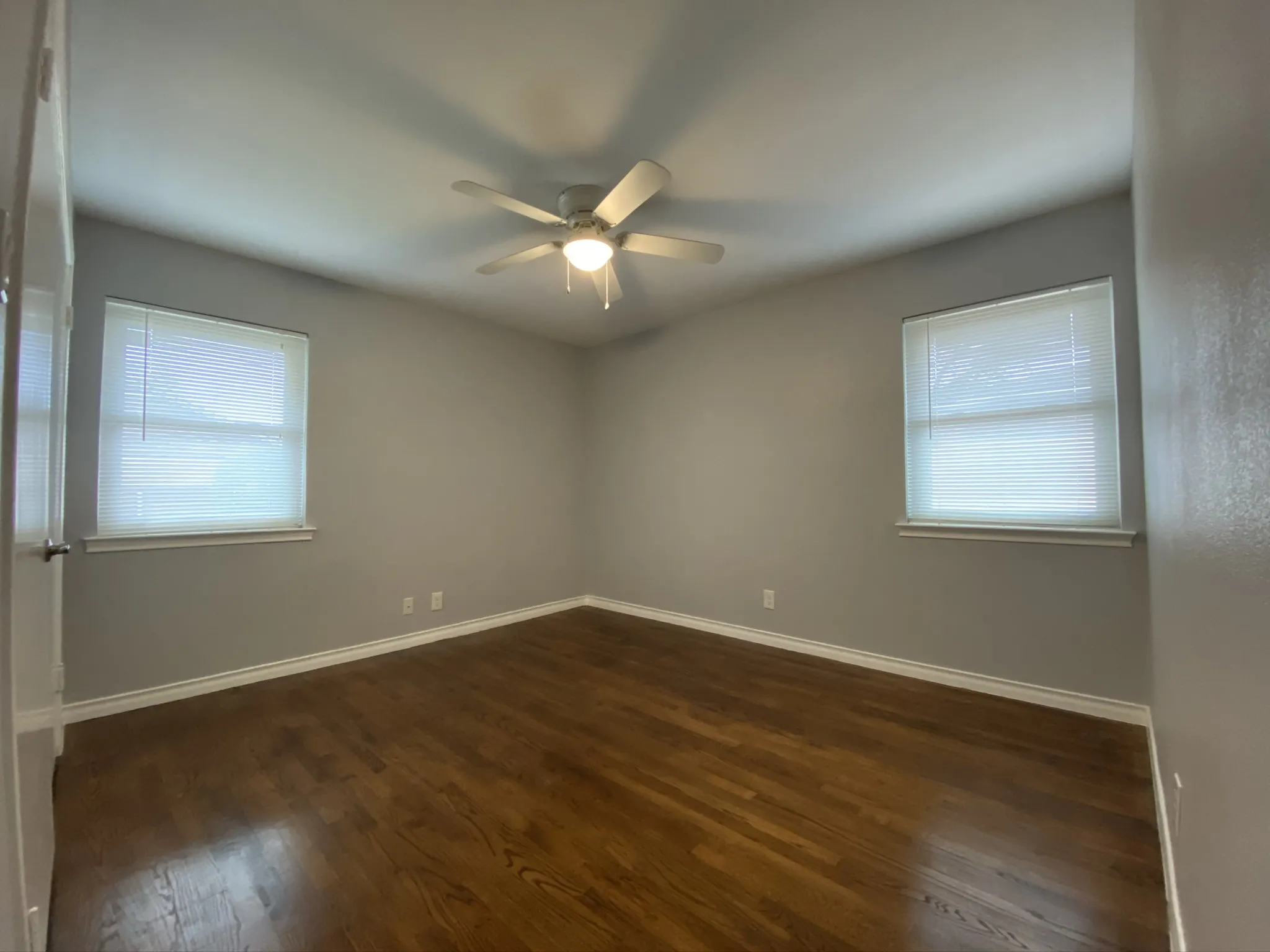 Duplex For Rent in Dallas County , 11005 Wyatt Street, Dallas, Texas 75218, 2 Bedroom, 1 Bathroom, 2 Garage spaces, 742 Sqft, built in 1959, mls#21352296, Real Estate Agent in Dallas, Homes For Rent in Dallas county, Homes For Rent in Dallas, Realtor in Dallas Texas, Real Estate Brokerage Independent Realty Texas, Luminita Cordes Realtor