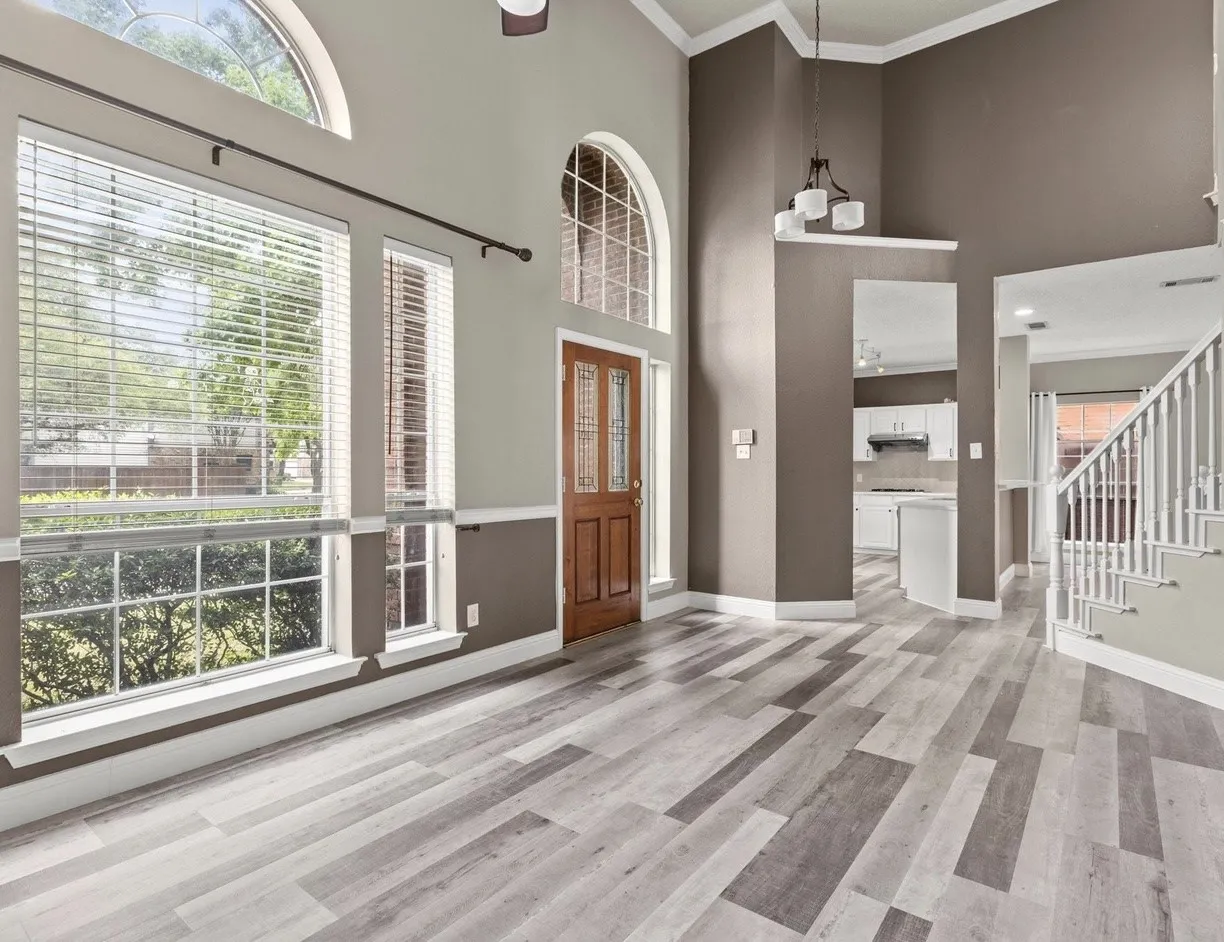 Single Family Residence For Rent in Dallas County , 314 Santa Fe Trail, Irving, Texas 75063, 3 Bedroom, 3 Bathroom, 2 Garage spaces, 1,742 Sqft, built in 1992, mls#21350632, Real Estate Agent in Irving, Homes For Rent in Dallas county, Homes For Rent in Irving, Realtor in Irving Texas, Real Estate Brokerage Independent Realty Texas, Luminita Cordes Realtor