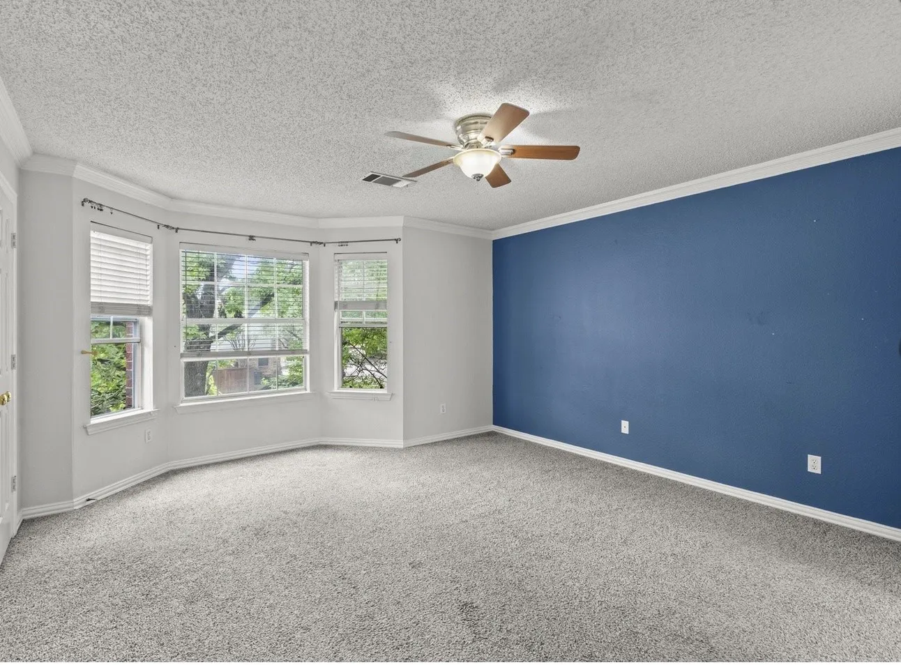 Single Family Residence For Rent in Dallas County , 314 Santa Fe Trail, Irving, Texas 75063, 3 Bedroom, 3 Bathroom, 2 Garage spaces, 1,742 Sqft, built in 1992, mls#21350632, Real Estate Agent in Irving, Homes For Rent in Dallas county, Homes For Rent in Irving, Realtor in Irving Texas, Real Estate Brokerage Independent Realty Texas, Luminita Cordes Realtor