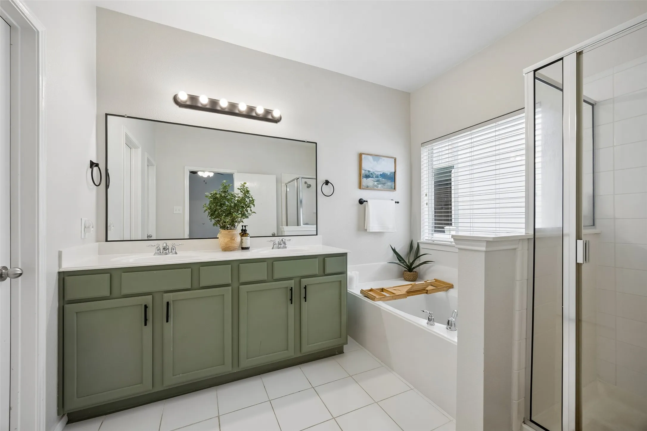 Single Family Residence For Sale in Denton County , 1317 Live Oak Lane, Savannah, Texas 76227, 3 Bedroom, 2 Bathroom, 2 Garage spaces, 1,365 Sqft, built in 2005, mls#21351504, Real Estate Agent in Savannah, Homes For Sale in Denton county, Homes For Sale in Savannah, Realtor in Savannah Texas, Real Estate Brokerage Independent Realty Texas, Luminita Cordes Realtor