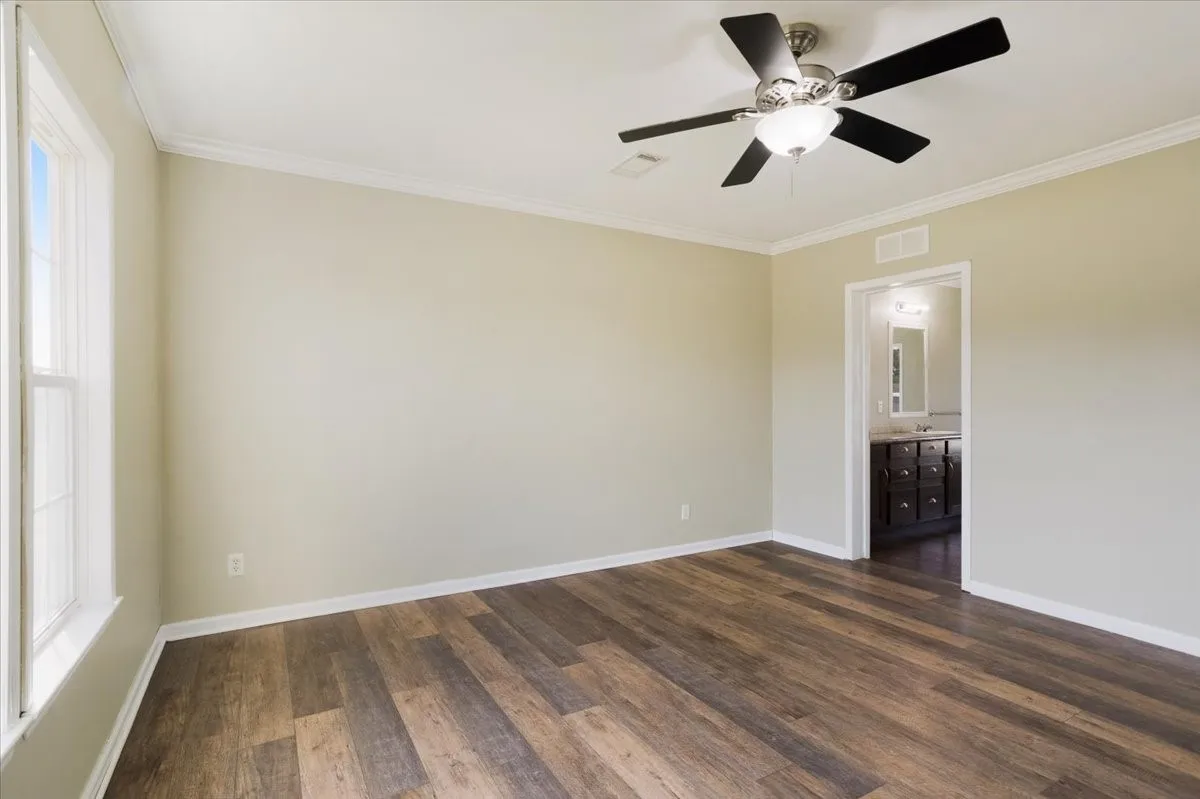 Manufactured Home For Sale in Grayson County , 121 Bandana Drive, Southmayd, Texas 76273, 3 Bedroom, 2 Bathroom, Garage spaces, 1,672 Sqft, built in 2015, mls#21348399, Real Estate Agent in Southmayd, Homes For Sale in Grayson county, Homes For Sale in Southmayd, Realtor in Southmayd Texas, Real Estate Brokerage Independent Realty Texas, Luminita Cordes Realtor