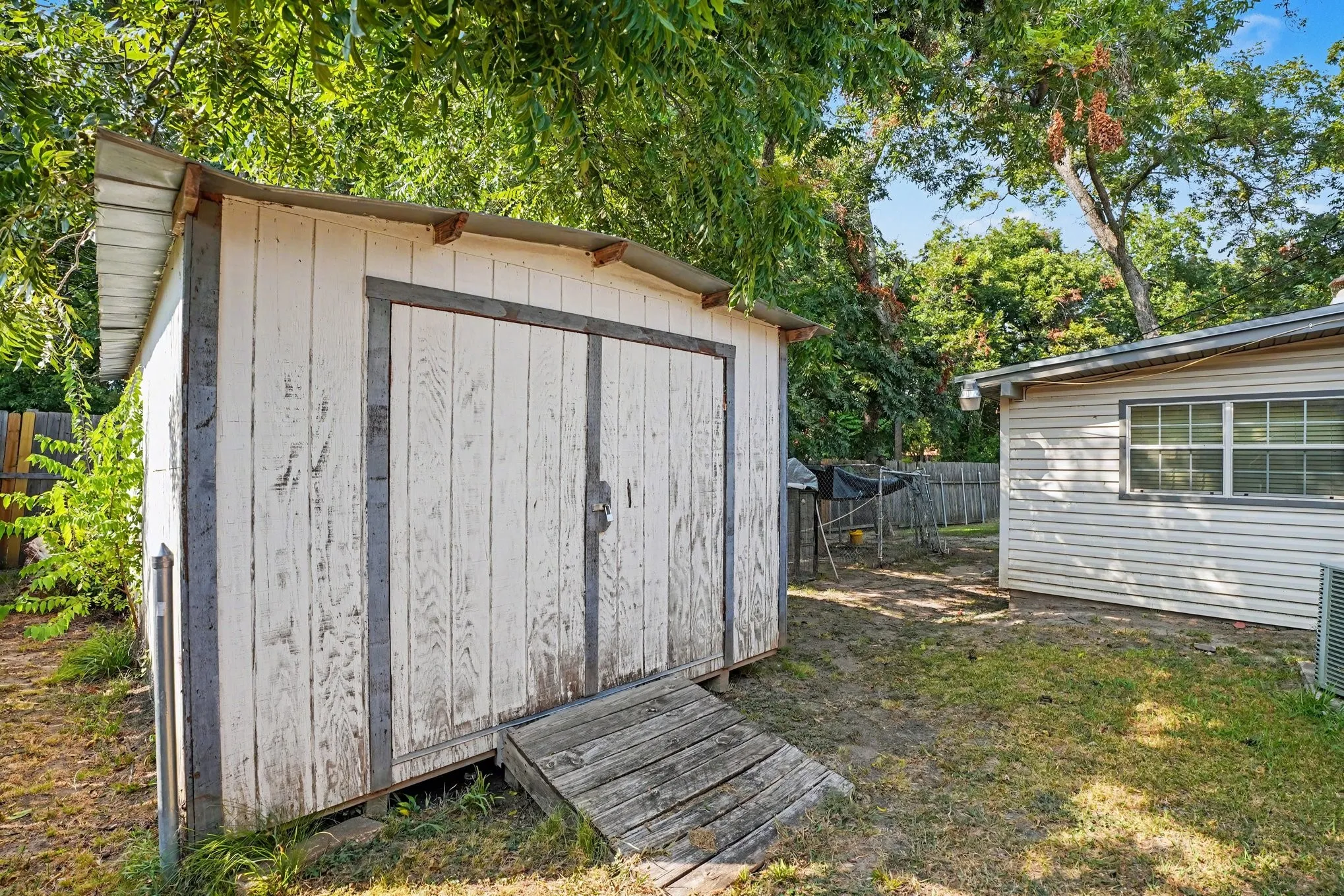Single Family Residence For Sale in Dallas County , 737 Judy Lane, Seagoville, Texas 75159, 3 Bedroom, 2 Bathroom, 2 Garage spaces, 1,900 Sqft, built in 1955, mls#21347651, Real Estate Agent in Seagoville, Homes For Sale in Dallas county, Homes For Sale in Seagoville, Realtor in Seagoville Texas, Real Estate Brokerage Independent Realty Texas, Luminita Cordes Realtor