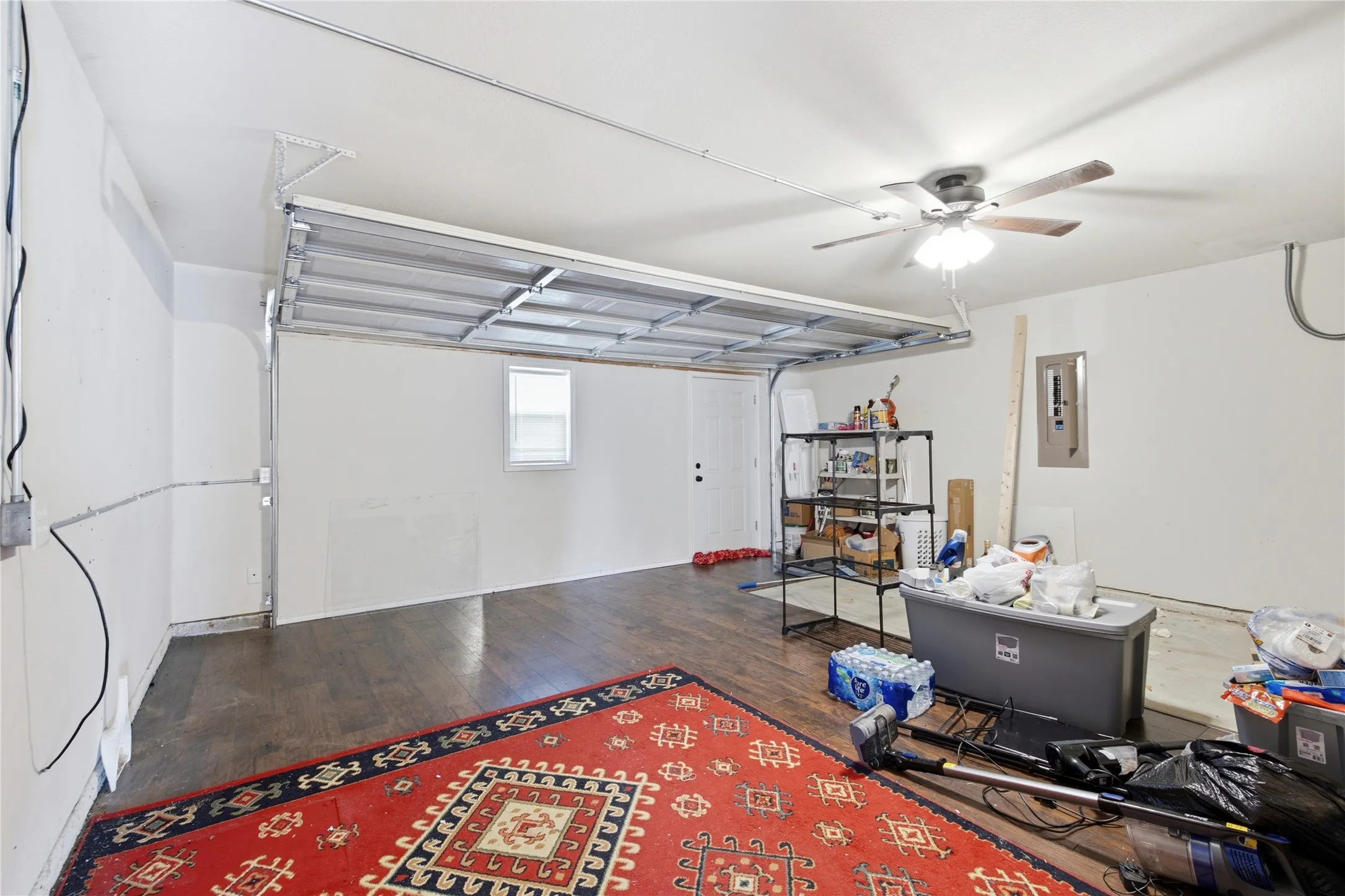 Single Family Residence For Sale in Denton County , 1003 Lakeshore Boulevard, Oak Point, Texas 75068, 3 Bedroom, 2 Bathroom, 2 Garage spaces, 1,498 Sqft, built in 2013, mls#21340813, Real Estate Agent in Oak Point, Homes For Sale in Denton county, Homes For Sale in Oak Point, Realtor in Oak Point Texas, Real Estate Brokerage Independent Realty Texas, Luminita Cordes Realtor