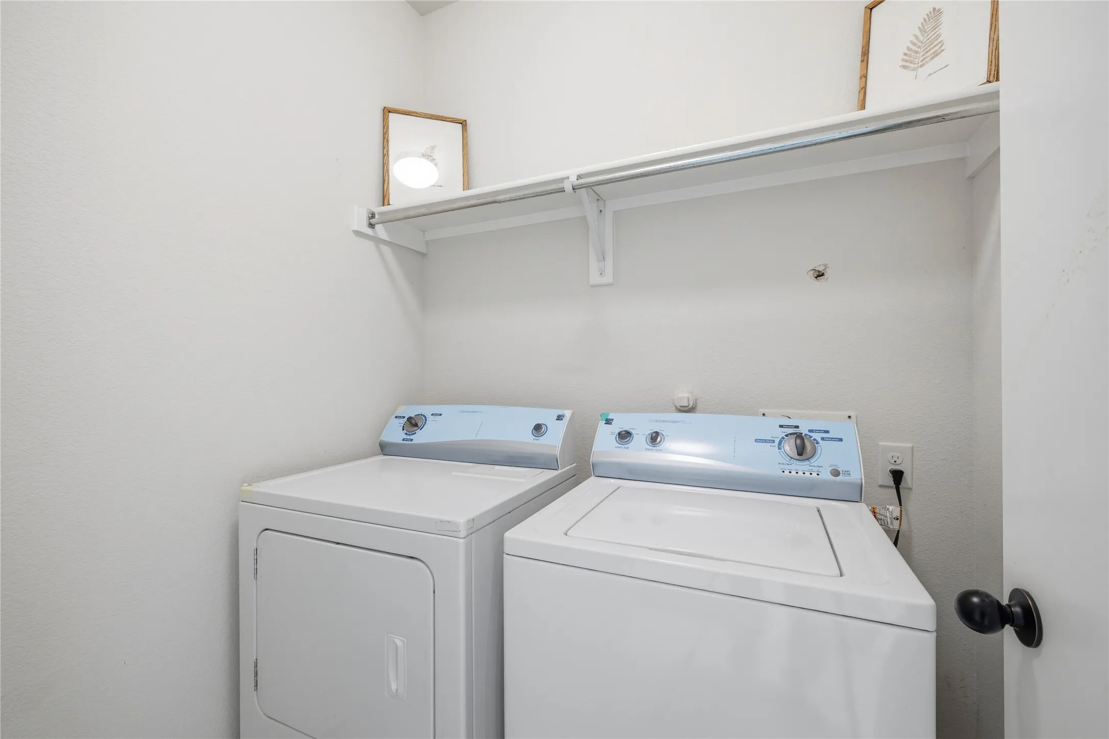 Single Family Residence For Sale in Denton County , 1003 Lakeshore Boulevard, Oak Point, Texas 75068, 3 Bedroom, 2 Bathroom, 2 Garage spaces, 1,498 Sqft, built in 2013, mls#21340813, Real Estate Agent in Oak Point, Homes For Sale in Denton county, Homes For Sale in Oak Point, Realtor in Oak Point Texas, Real Estate Brokerage Independent Realty Texas, Luminita Cordes Realtor