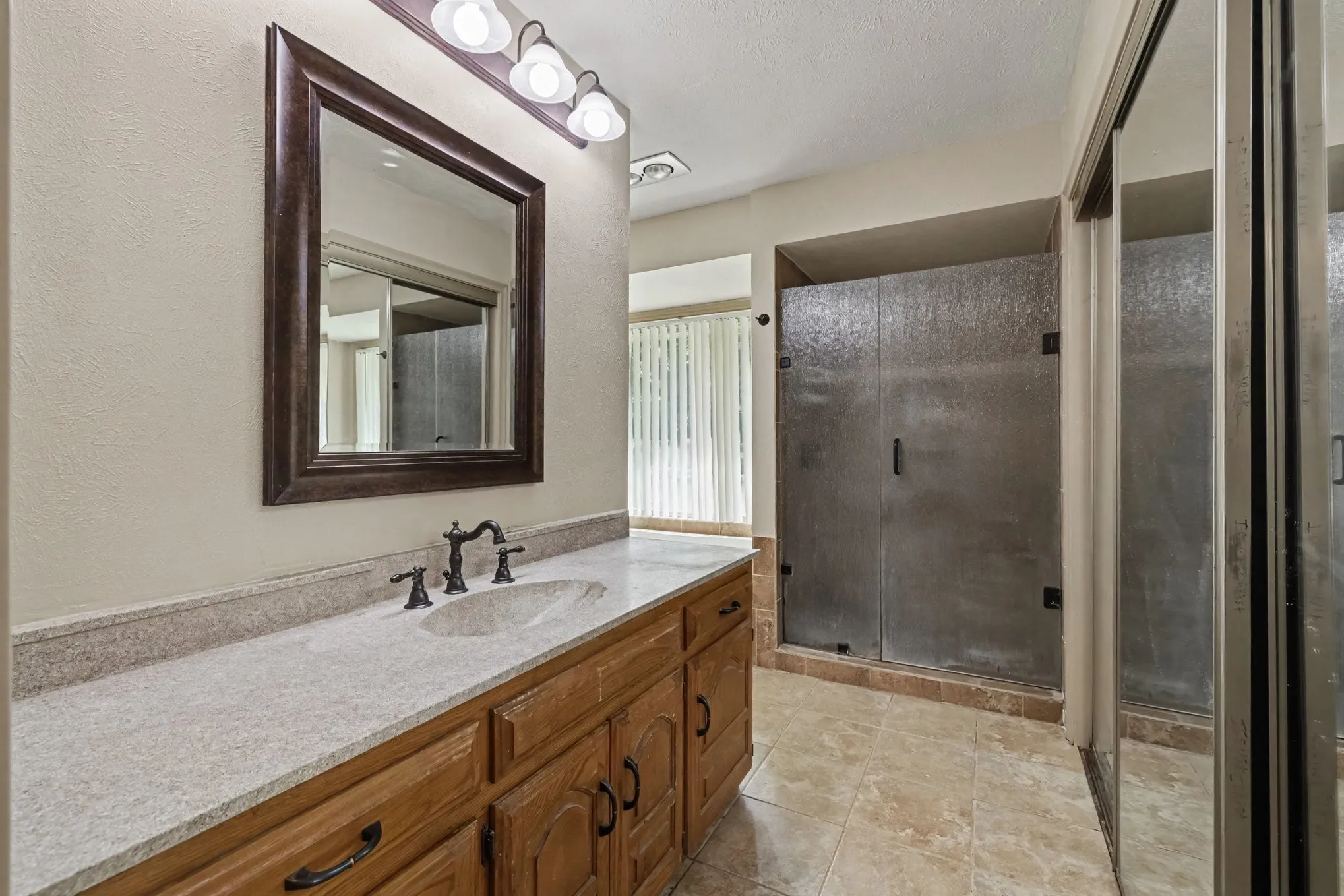 Single Family Residence For Sale in Dallas County , 1905 Toler Trail, Garland, Texas 75043, 3 Bedroom, 3 Bathroom, 3 Garage spaces, 2,754 Sqft, built in 1976, mls#21344478, Real Estate Agent in Garland, Homes For Sale in Dallas county, Homes For Sale in Garland, Realtor in Garland Texas, Real Estate Brokerage Independent Realty Texas, Luminita Cordes Realtor