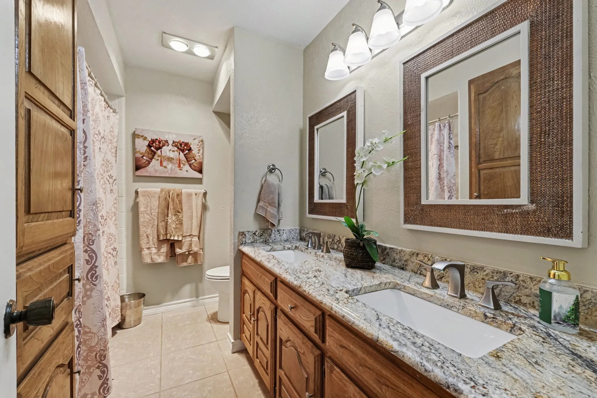 Single Family Residence For Sale in Dallas County , 1905 Toler Trail, Garland, Texas 75043, 3 Bedroom, 3 Bathroom, 3 Garage spaces, 2,754 Sqft, built in 1976, mls#21344478, Real Estate Agent in Garland, Homes For Sale in Dallas county, Homes For Sale in Garland, Realtor in Garland Texas, Real Estate Brokerage Independent Realty Texas, Luminita Cordes Realtor
