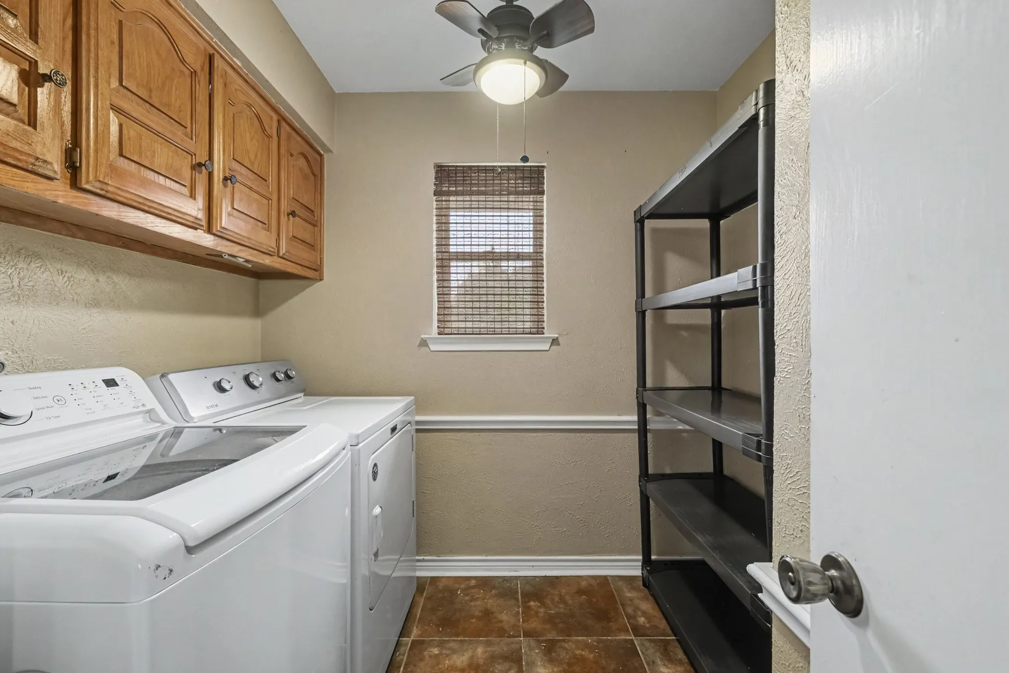 Single Family Residence For Sale in Dallas County , 1905 Toler Trail, Garland, Texas 75043, 3 Bedroom, 3 Bathroom, 3 Garage spaces, 2,754 Sqft, built in 1976, mls#21344478, Real Estate Agent in Garland, Homes For Sale in Dallas county, Homes For Sale in Garland, Realtor in Garland Texas, Real Estate Brokerage Independent Realty Texas, Luminita Cordes Realtor