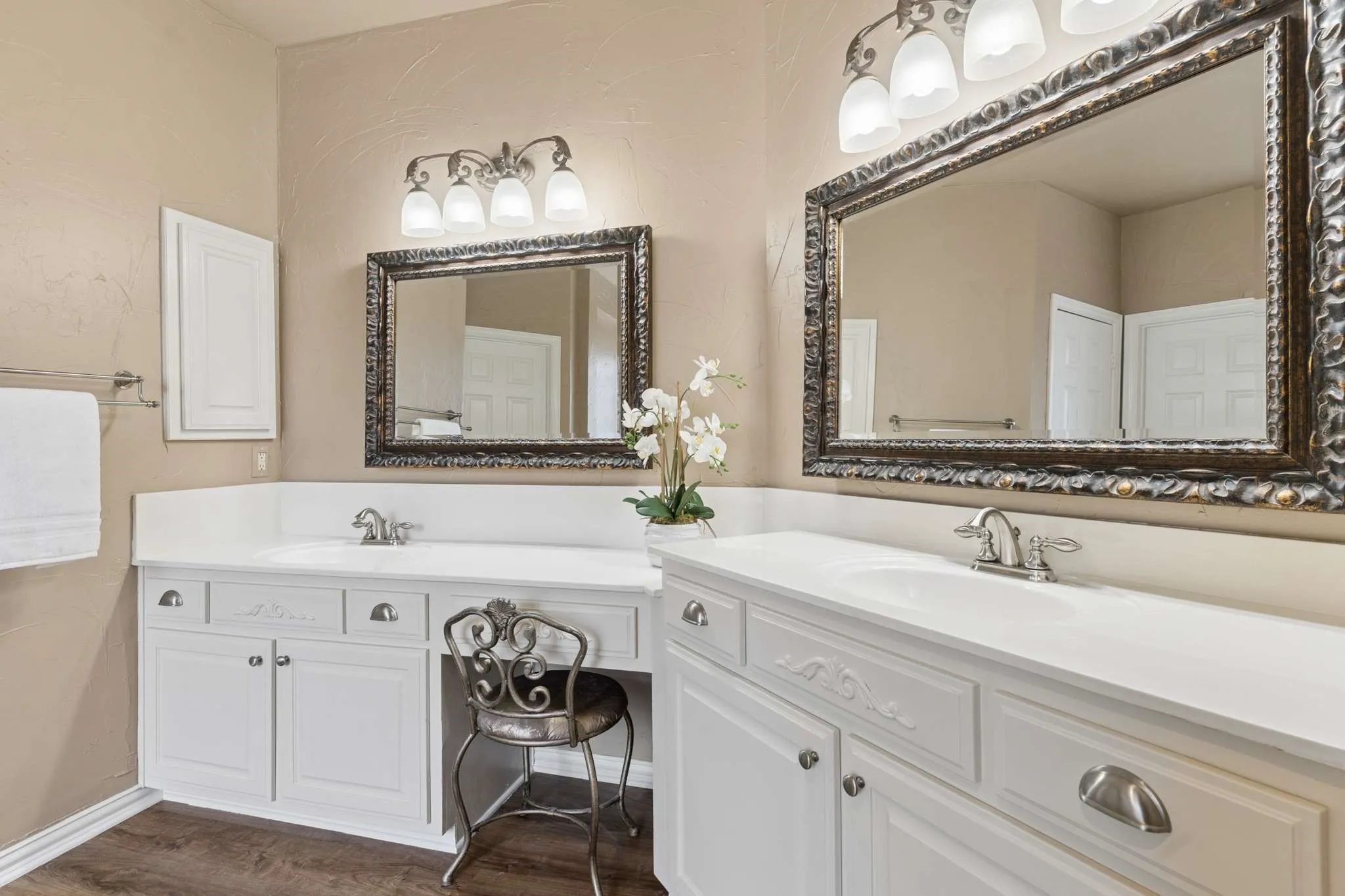 Single Family Residence For Sale in Collin County , 8609 Spectrum Drive, Mc Kinney, Texas 75072, 4 Bedroom, 4 Bathroom, 2 Garage spaces, 2,916 Sqft, built in 1999, mls#21351358, Real Estate Agent in Mc Kinney, Homes For Sale in Collin county, Homes For Sale in Mc Kinney, Realtor in Mc Kinney Texas, Real Estate Brokerage Independent Realty Texas, Luminita Cordes Realtor