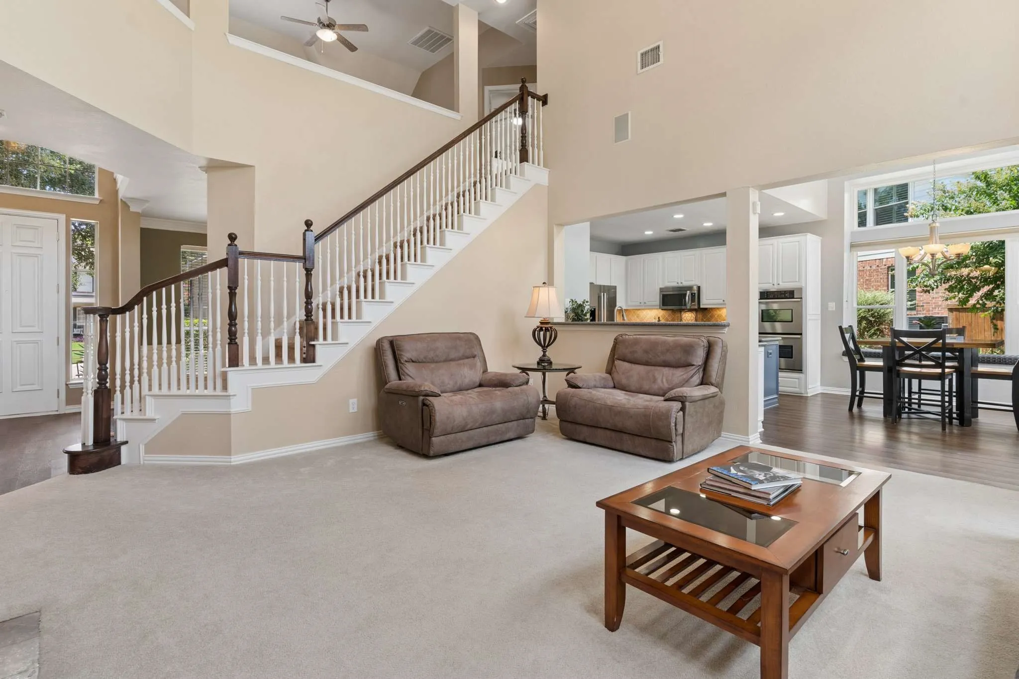 Single Family Residence For Sale in Collin County , 8609 Spectrum Drive, Mc Kinney, Texas 75072, 4 Bedroom, 4 Bathroom, 2 Garage spaces, 2,916 Sqft, built in 1999, mls#21351358, Real Estate Agent in Mc Kinney, Homes For Sale in Collin county, Homes For Sale in Mc Kinney, Realtor in Mc Kinney Texas, Real Estate Brokerage Independent Realty Texas, Luminita Cordes Realtor