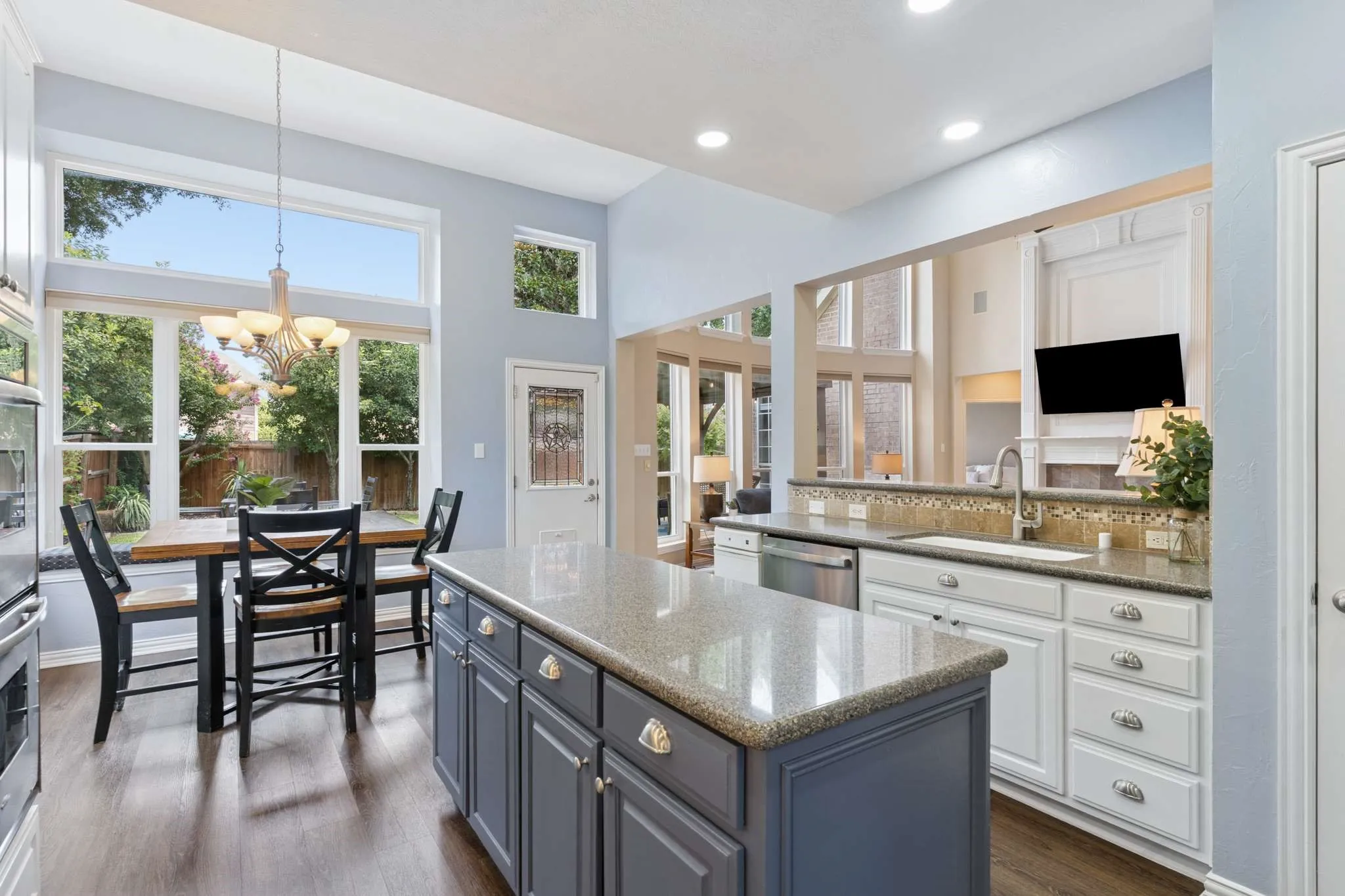 Single Family Residence For Sale in Collin County , 8609 Spectrum Drive, Mc Kinney, Texas 75072, 4 Bedroom, 4 Bathroom, 2 Garage spaces, 2,916 Sqft, built in 1999, mls#21351358, Real Estate Agent in Mc Kinney, Homes For Sale in Collin county, Homes For Sale in Mc Kinney, Realtor in Mc Kinney Texas, Real Estate Brokerage Independent Realty Texas, Luminita Cordes Realtor