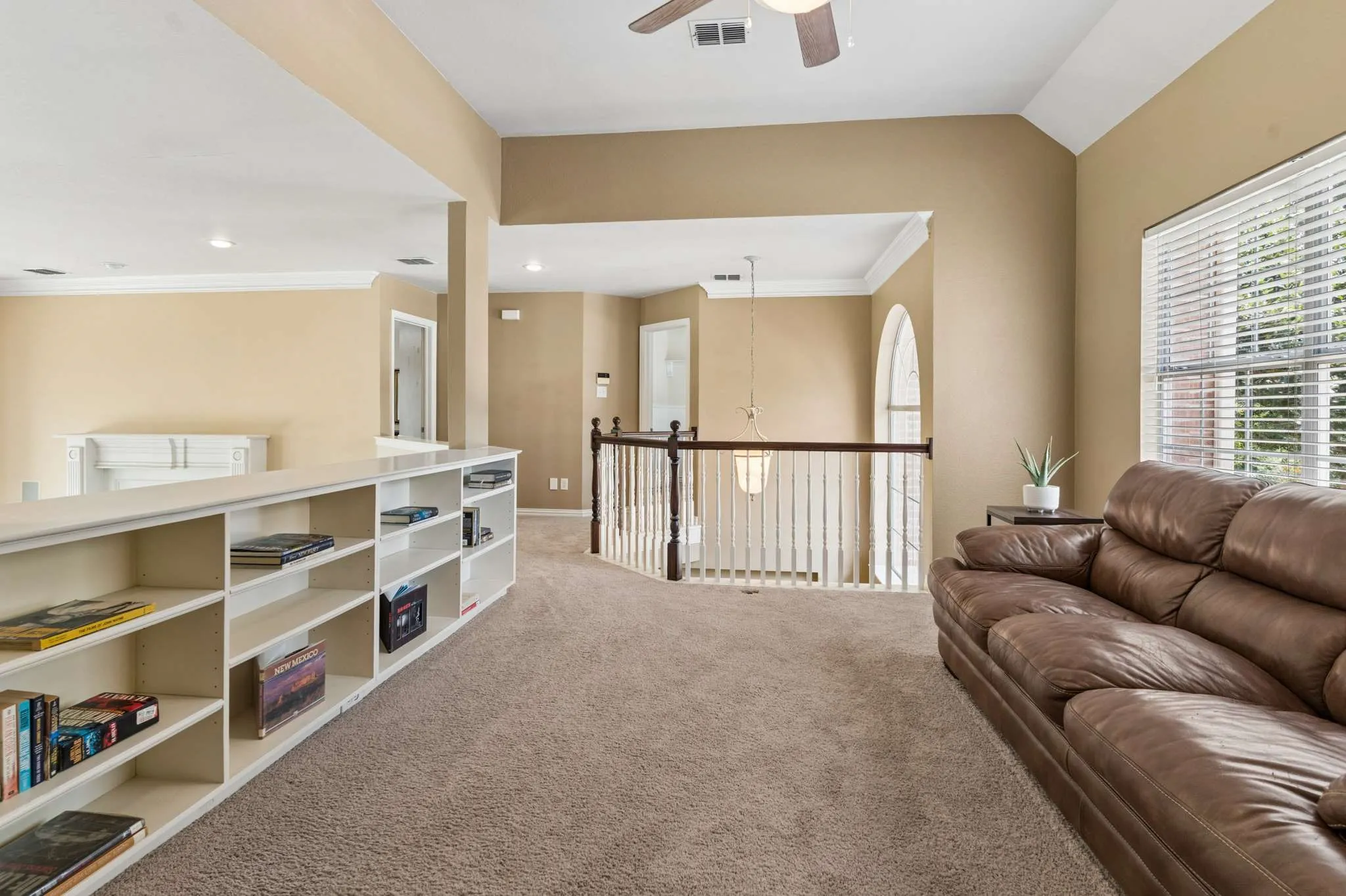 Single Family Residence For Sale in Collin County , 8609 Spectrum Drive, Mc Kinney, Texas 75072, 4 Bedroom, 4 Bathroom, 2 Garage spaces, 2,916 Sqft, built in 1999, mls#21351358, Real Estate Agent in Mc Kinney, Homes For Sale in Collin county, Homes For Sale in Mc Kinney, Realtor in Mc Kinney Texas, Real Estate Brokerage Independent Realty Texas, Luminita Cordes Realtor