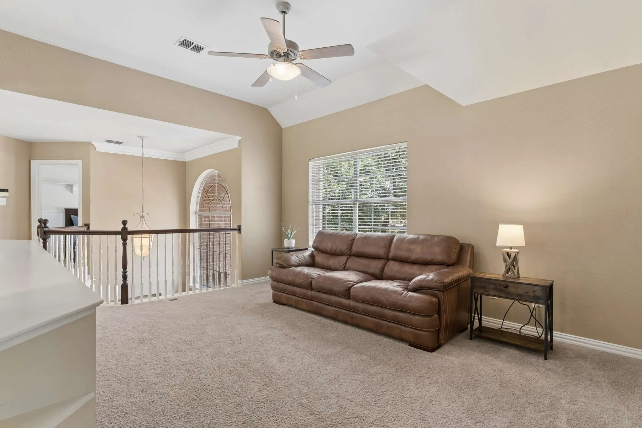 Single Family Residence For Sale in Collin County , 8609 Spectrum Drive, Mc Kinney, Texas 75072, 4 Bedroom, 4 Bathroom, 2 Garage spaces, 2,916 Sqft, built in 1999, mls#21351358, Real Estate Agent in Mc Kinney, Homes For Sale in Collin county, Homes For Sale in Mc Kinney, Realtor in Mc Kinney Texas, Real Estate Brokerage Independent Realty Texas, Luminita Cordes Realtor