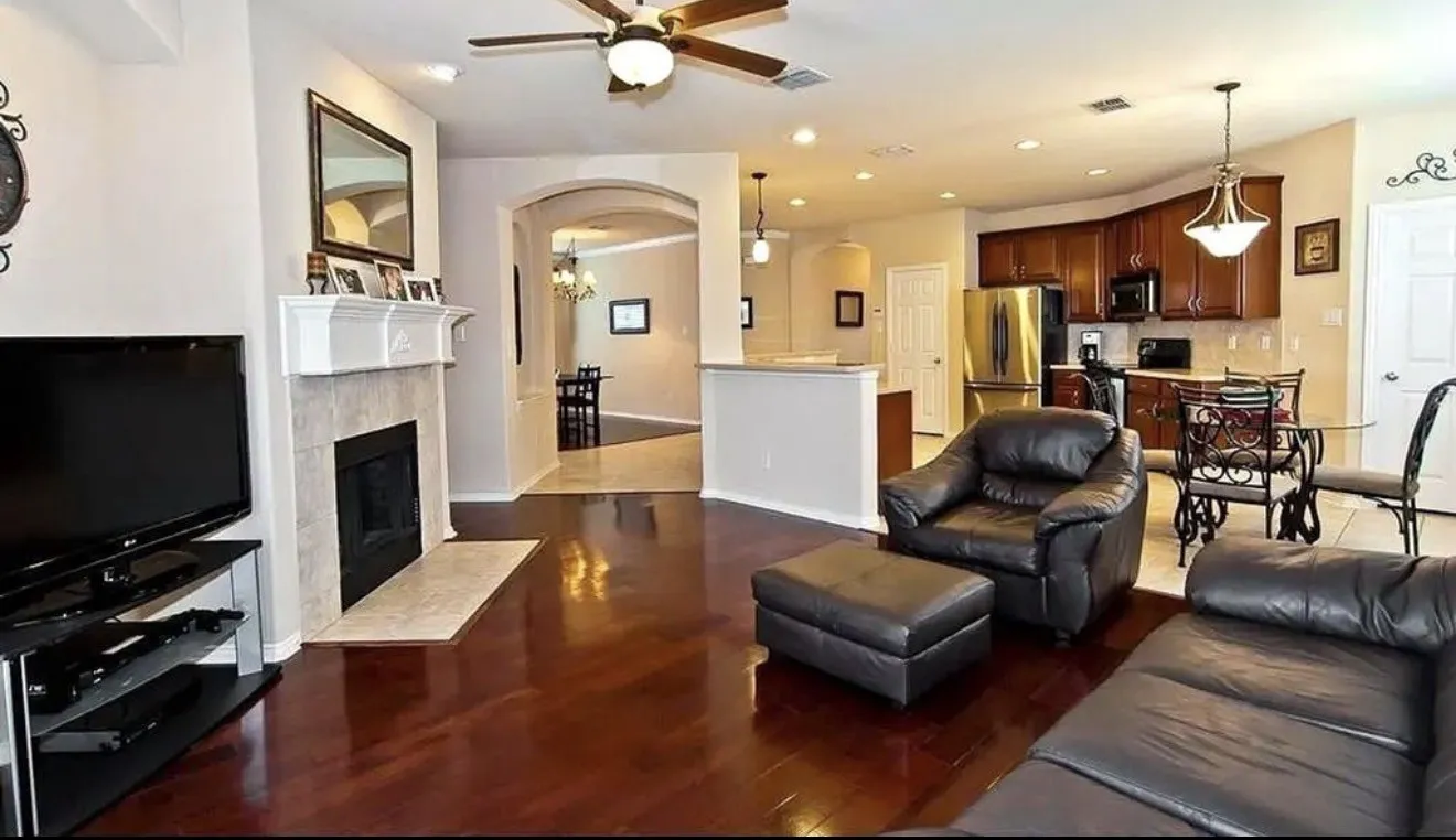 Single Family Residence For Rent in Denton County , 14717 Eaglemont Drive, Little Elm, Texas 75068, 3 Bedroom, 2 Bathroom, 2 Garage spaces, 1,790 Sqft, built in 2005, mls#21351889, Real Estate Agent in Little Elm, Homes For Rent in Denton county, Homes For Rent in Little Elm, Realtor in Little Elm Texas, Real Estate Brokerage Independent Realty Texas, Luminita Cordes Realtor