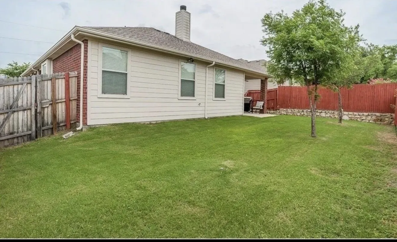 Single Family Residence For Rent in Denton County , 14717 Eaglemont Drive, Little Elm, Texas 75068, 3 Bedroom, 2 Bathroom, 2 Garage spaces, 1,790 Sqft, built in 2005, mls#21351889, Real Estate Agent in Little Elm, Homes For Rent in Denton county, Homes For Rent in Little Elm, Realtor in Little Elm Texas, Real Estate Brokerage Independent Realty Texas, Luminita Cordes Realtor