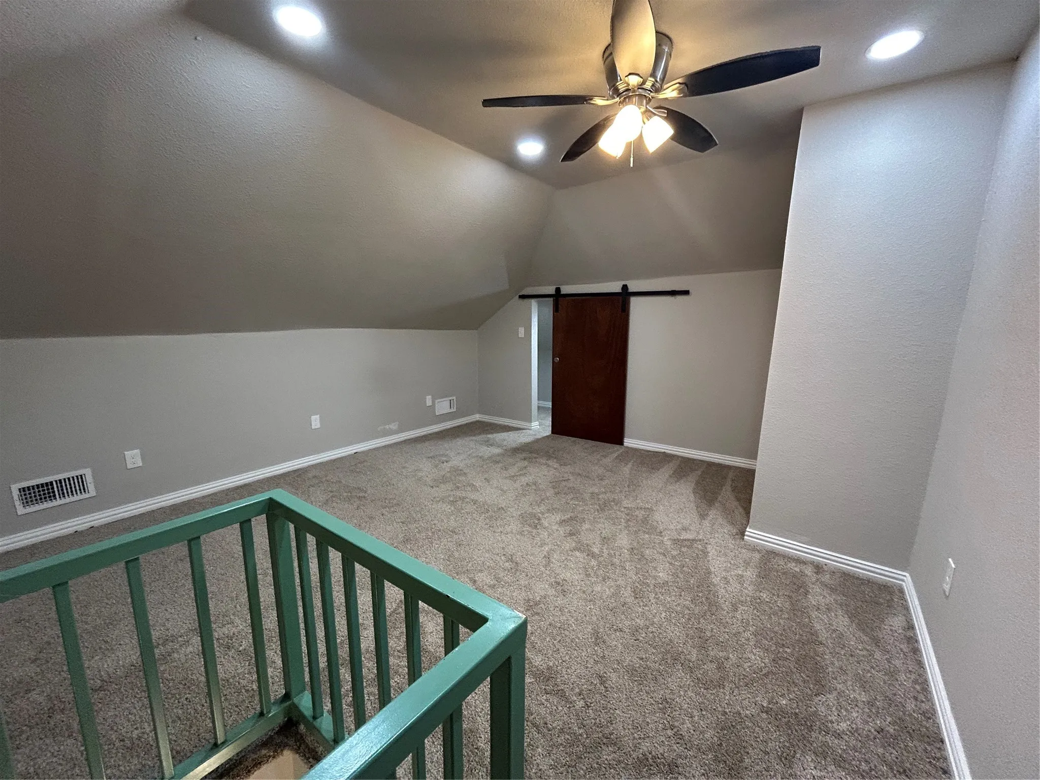 Single Family Residence For Rent in Dallas County , 505 S Storey Street, Dallas, Texas 75203, 2 Bedrooms, 1 Bathroom, Garage spaces, 975 Sqft, built in 1945, Price $1,900, mls#21352130, Real Estate Agent in Dallas, Homes For Rent in Dallas county, Homes For Rent in Dallas, Realtor in Dallas Texas, Real Estate Brokerage Independent Realty Texas, Luminita Cordes Realtor