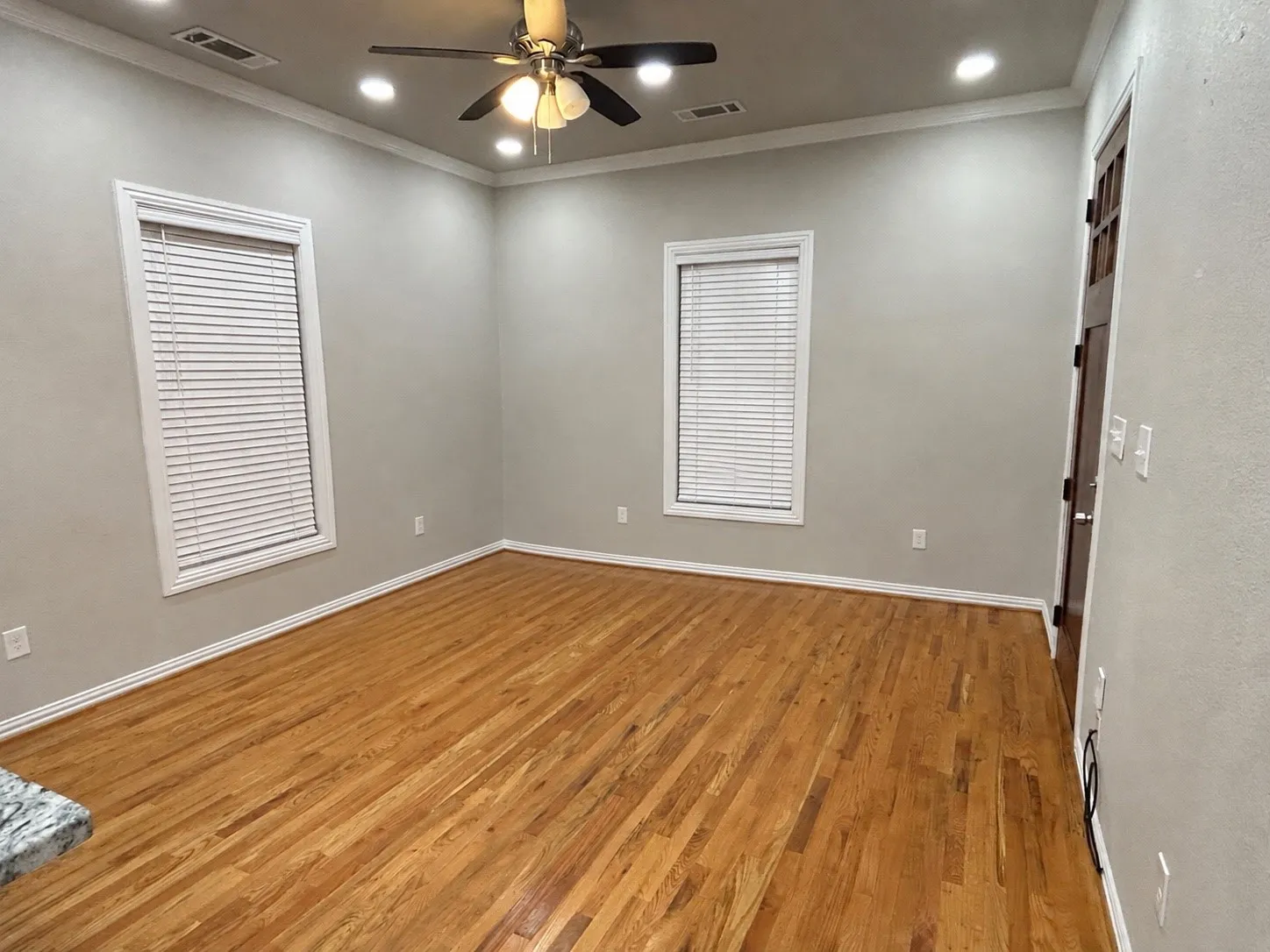 Single Family Residence For Rent in Dallas County , 505 S Storey Street, Dallas, Texas 75203, 2 Bedrooms, 1 Bathroom, Garage spaces, 975 Sqft, built in 1945, Price $1,900, mls#21352130, Real Estate Agent in Dallas, Homes For Rent in Dallas county, Homes For Rent in Dallas, Realtor in Dallas Texas, Real Estate Brokerage Independent Realty Texas, Luminita Cordes Realtor