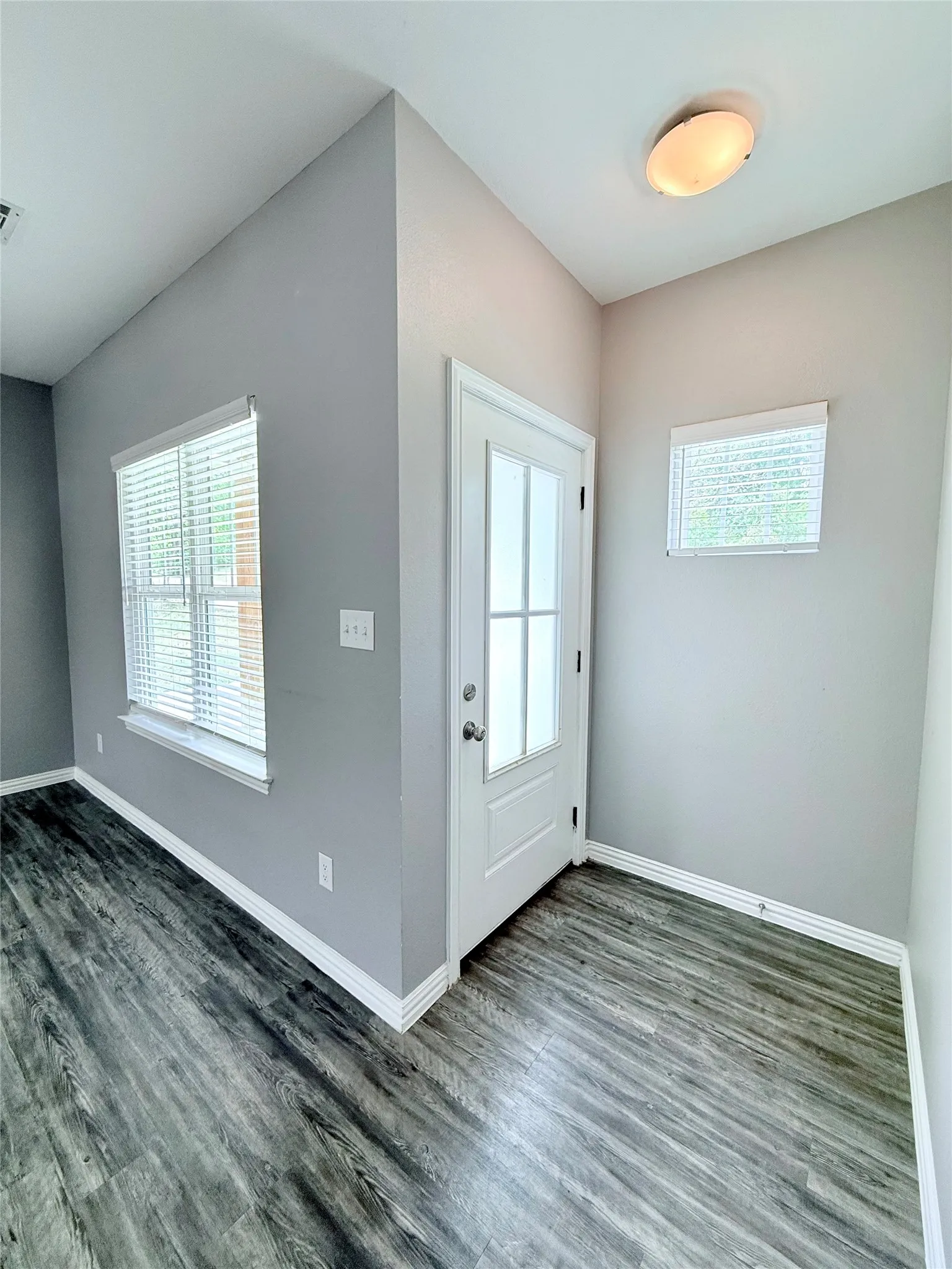 Single Family Residence For Rent in Grayson County , 600 E Shepherd Street, Denison, Texas 75021, 3 Bedroom, 2 Bathroom, 1 Garage spaces, 1,274 Sqft, built in 2023, mls#21352359, Real Estate Agent in Denison, Homes For Rent in Grayson county, Homes For Rent in Denison, Realtor in Denison Texas, Real Estate Brokerage Independent Realty Texas, Luminita Cordes Realtor
