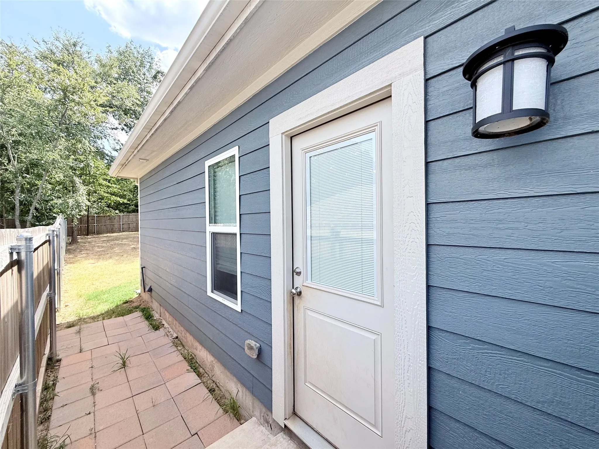 Single Family Residence For Rent in Grayson County , 600 E Shepherd Street, Denison, Texas 75021, 3 Bedroom, 2 Bathroom, 1 Garage spaces, 1,274 Sqft, built in 2023, mls#21352359, Real Estate Agent in Denison, Homes For Rent in Grayson county, Homes For Rent in Denison, Realtor in Denison Texas, Real Estate Brokerage Independent Realty Texas, Luminita Cordes Realtor