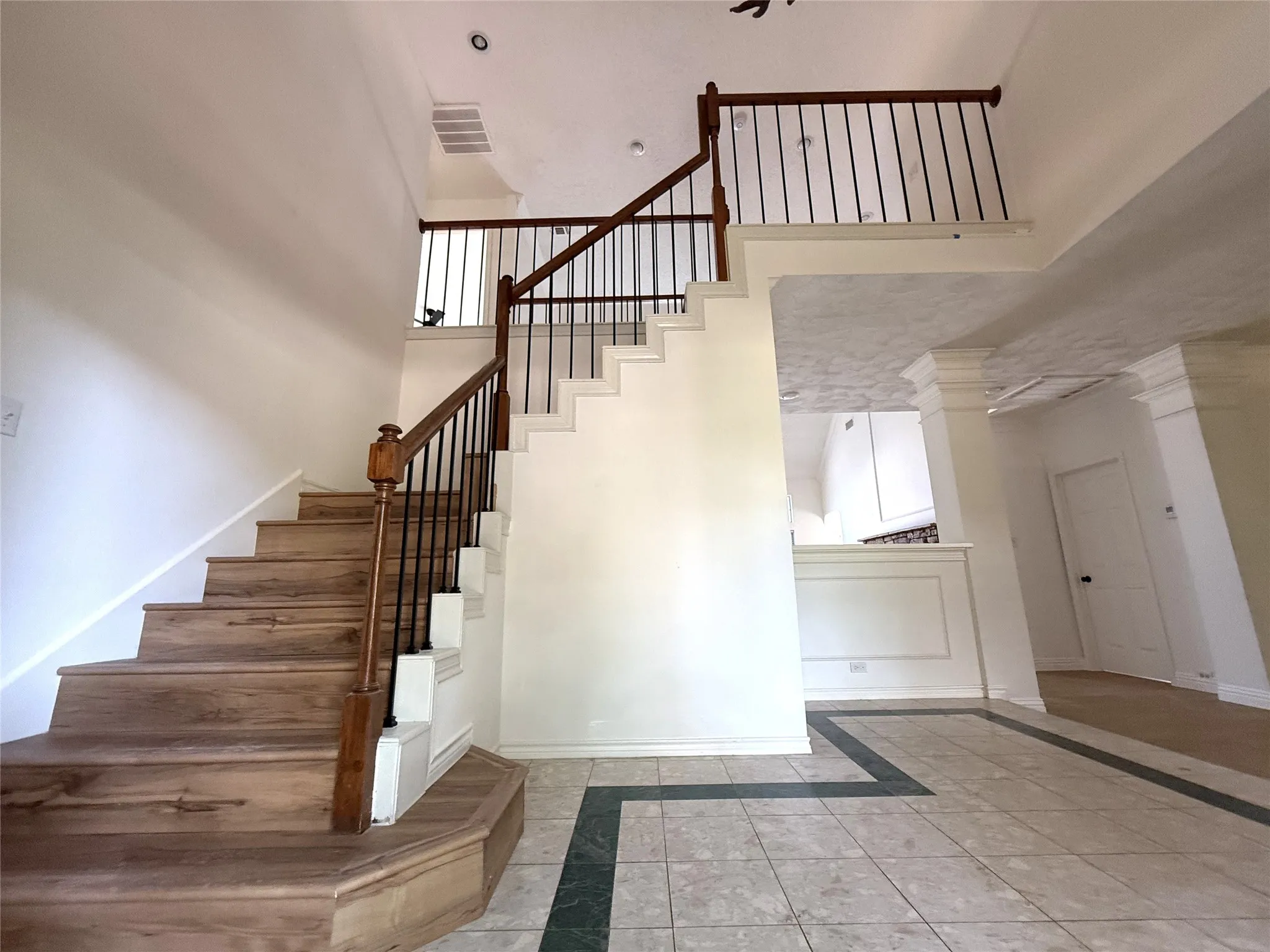 Single Family Residence For Sale in Collin County , 7212 Swallow Branch Lane, Plano, Texas 75025, 5 Bedroom, 3 Bathroom, 2 Garage spaces, 2,863 Sqft, built in 1989, mls#21352024, Real Estate Agent in Plano, Homes For Sale in Collin county, Homes For Sale in Plano, Realtor in Plano Texas, Real Estate Brokerage Independent Realty Texas, Luminita Cordes Realtor