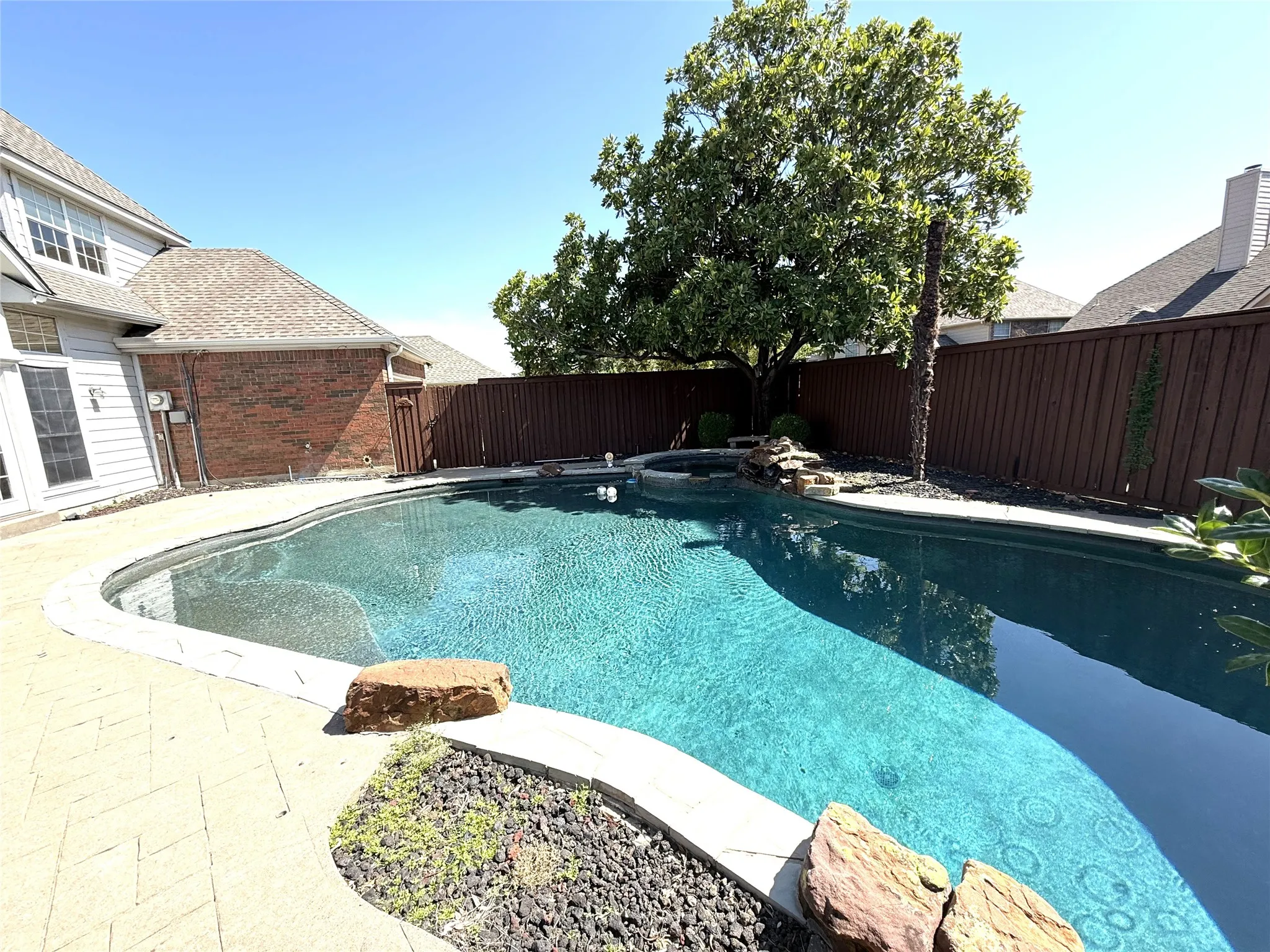 Single Family Residence For Sale in Collin County , 7212 Swallow Branch Lane, Plano, Texas 75025, 5 Bedroom, 3 Bathroom, 2 Garage spaces, 2,863 Sqft, built in 1989, mls#21352024, Real Estate Agent in Plano, Homes For Sale in Collin county, Homes For Sale in Plano, Realtor in Plano Texas, Real Estate Brokerage Independent Realty Texas, Luminita Cordes Realtor