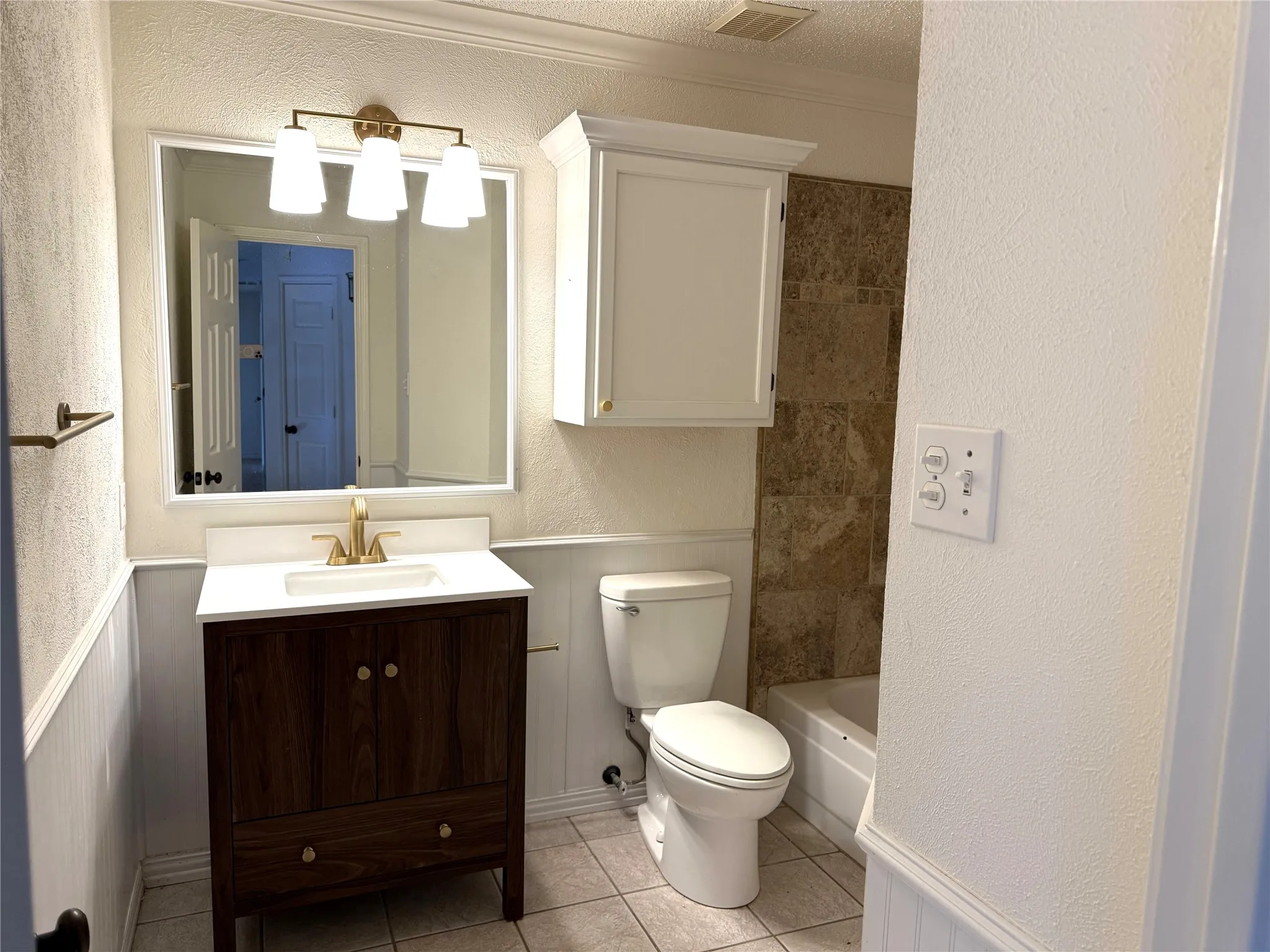 Single Family Residence For Sale in Collin County , 7212 Swallow Branch Lane, Plano, Texas 75025, 5 Bedroom, 3 Bathroom, 2 Garage spaces, 2,863 Sqft, built in 1989, mls#21352024, Real Estate Agent in Plano, Homes For Sale in Collin county, Homes For Sale in Plano, Realtor in Plano Texas, Real Estate Brokerage Independent Realty Texas, Luminita Cordes Realtor