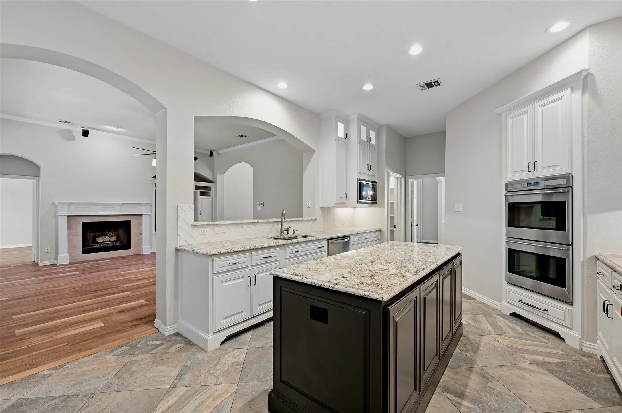 Single Family Residence For Sale in Collin County , 1426 Westmont Drive, Allen, Texas 75013, 5 Bedroom, 4 Bathroom, 3 Garage spaces, 3,333 Sqft, built in 1998, mls#21352372, Real Estate Agent in Allen, Homes For Sale in Collin county, Homes For Sale in Allen, Realtor in Allen Texas, Real Estate Brokerage Independent Realty Texas, Luminita Cordes Realtor
