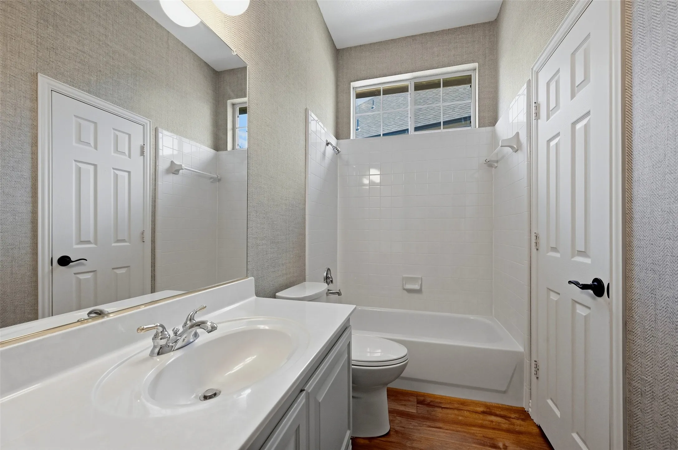 Single Family Residence For Sale in Collin County , 1426 Westmont Drive, Allen, Texas 75013, 5 Bedroom, 4 Bathroom, 3 Garage spaces, 3,333 Sqft, built in 1998, mls#21352372, Real Estate Agent in Allen, Homes For Sale in Collin county, Homes For Sale in Allen, Realtor in Allen Texas, Real Estate Brokerage Independent Realty Texas, Luminita Cordes Realtor