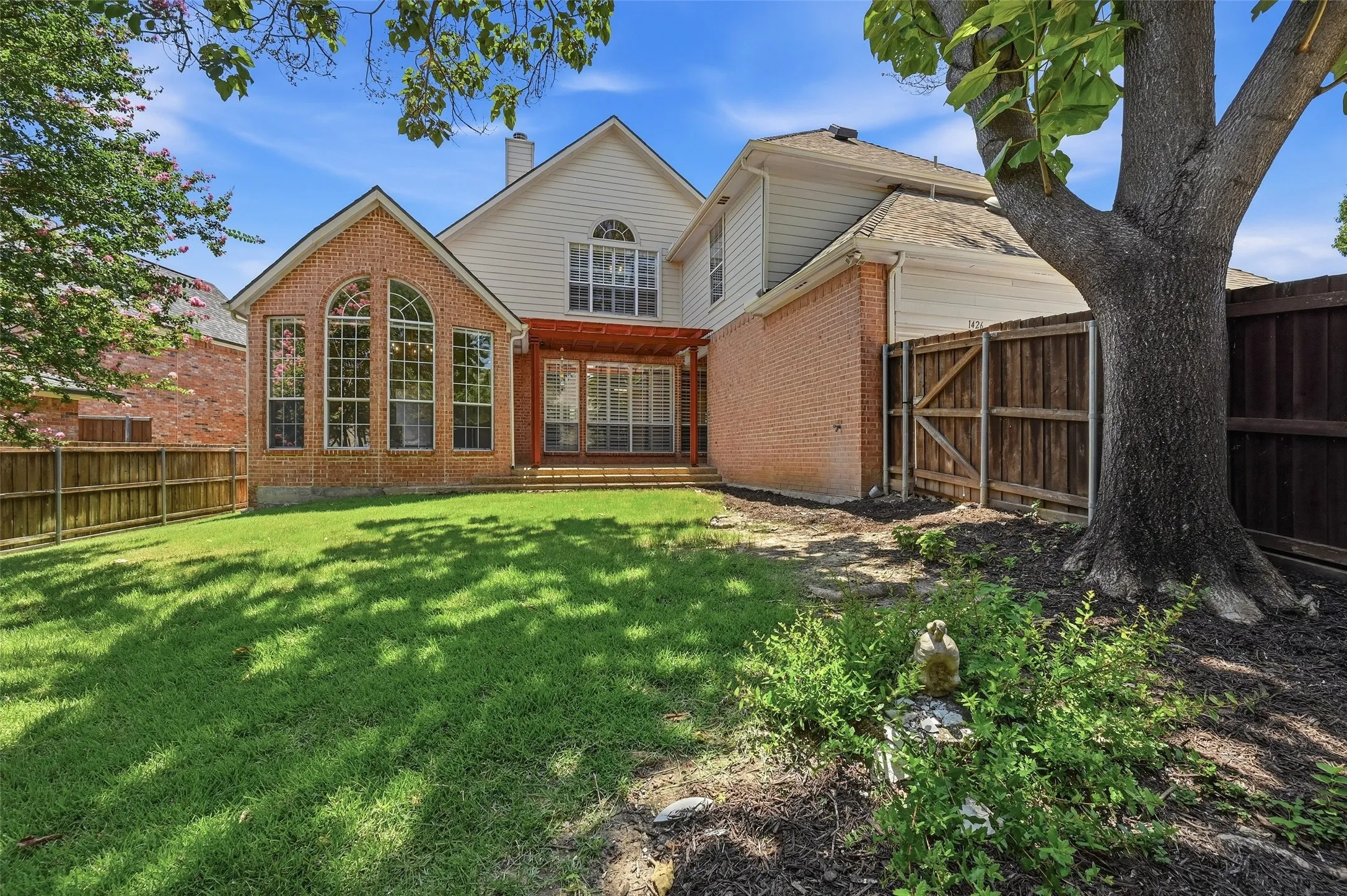 Single Family Residence For Sale in Collin County , 1426 Westmont Drive, Allen, Texas 75013, 5 Bedroom, 4 Bathroom, 3 Garage spaces, 3,333 Sqft, built in 1998, mls#21352372, Real Estate Agent in Allen, Homes For Sale in Collin county, Homes For Sale in Allen, Realtor in Allen Texas, Real Estate Brokerage Independent Realty Texas, Luminita Cordes Realtor