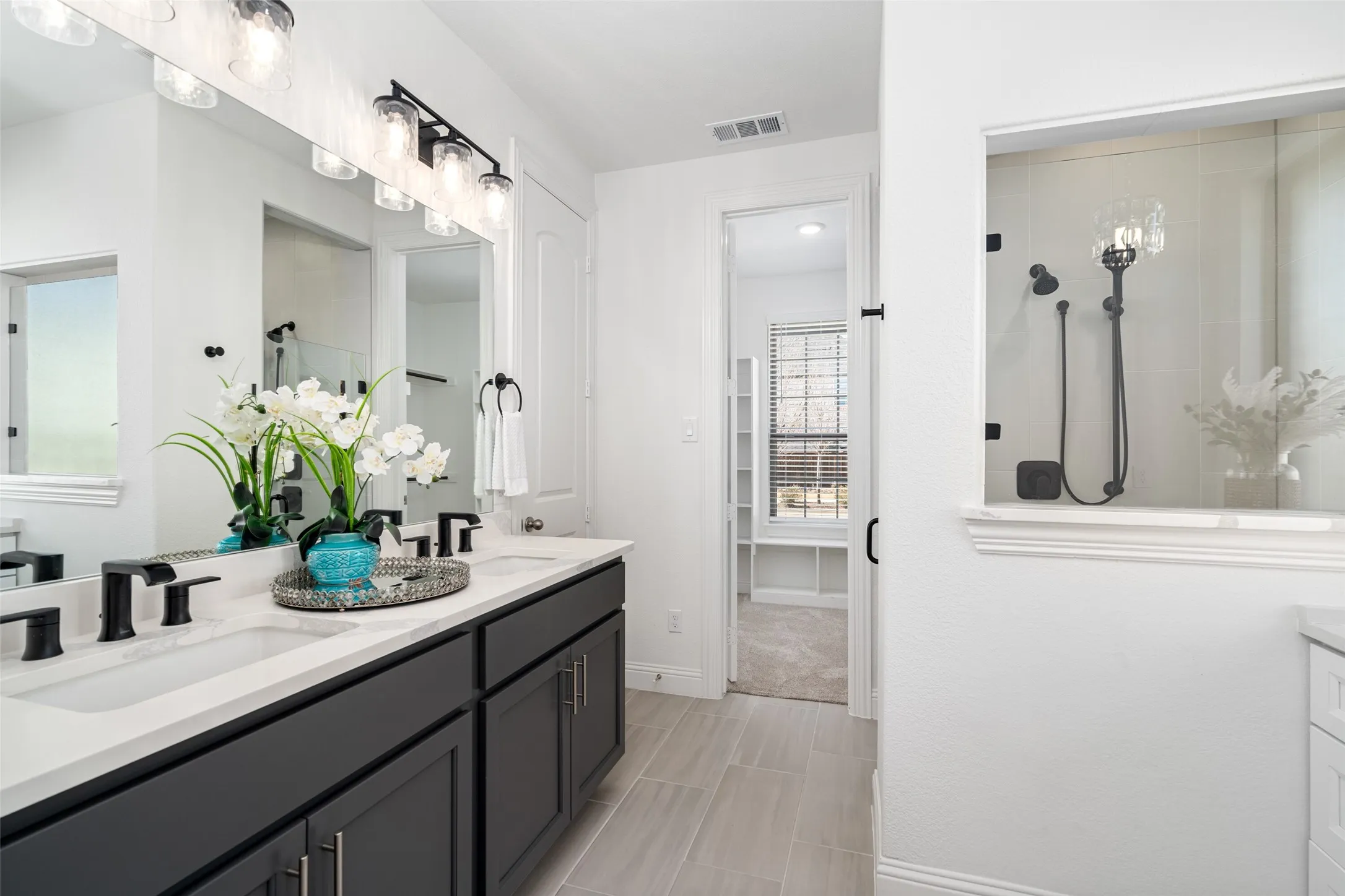 Single Family Residence For Sale in Collin County , 2600 Chester Drive, Celina, Texas 75009, 3 Bedroom, 3 Bathroom, 3 Garage spaces, 2,352 Sqft, built in 2024, mls#21350124, Real Estate Agent in Celina, Homes For Sale in Collin county, Homes For Sale in Celina, Realtor in Celina Texas, Real Estate Brokerage Independent Realty Texas, Luminita Cordes Realtor