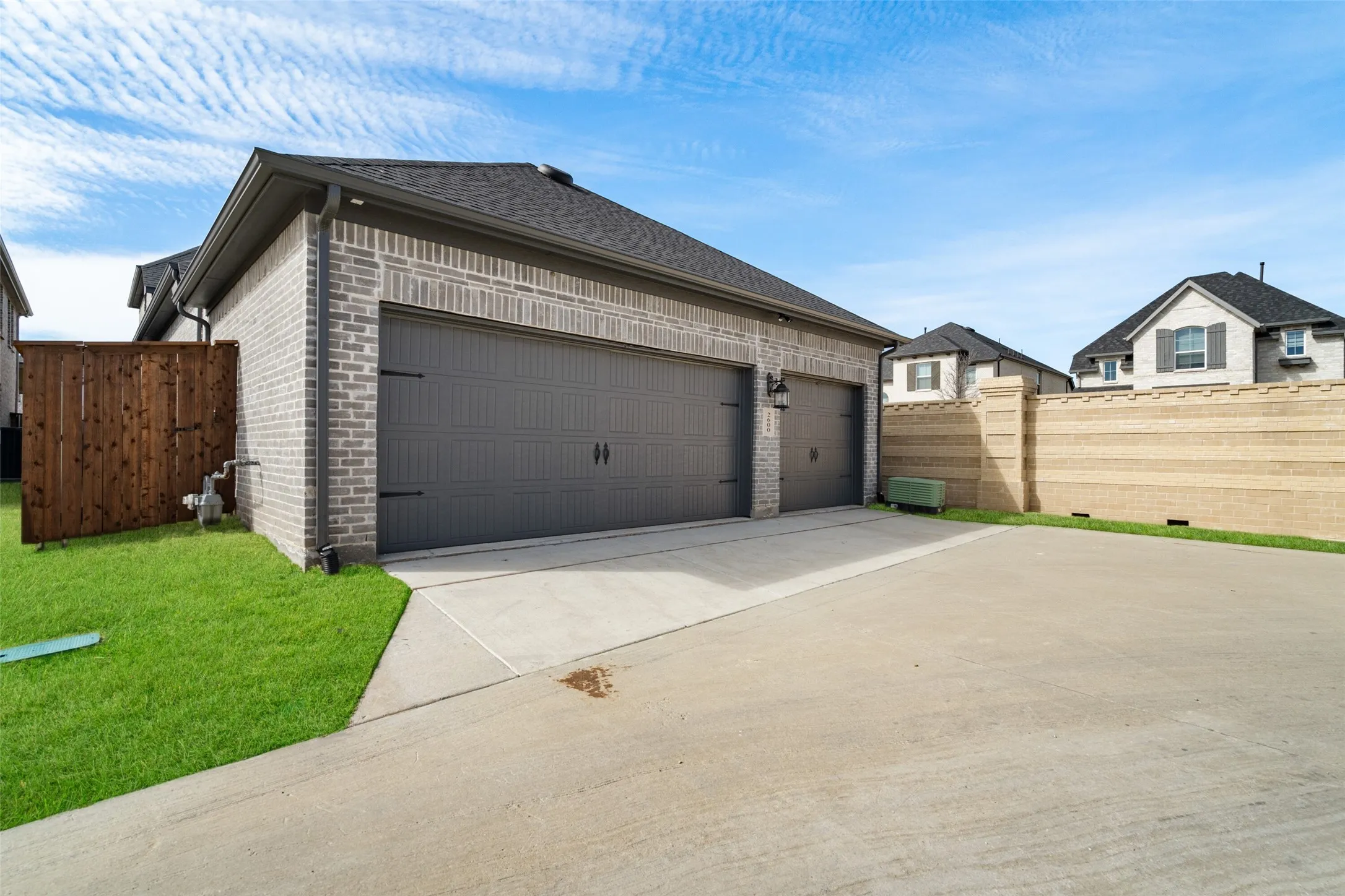 Single Family Residence For Sale in Collin County , 2600 Chester Drive, Celina, Texas 75009, 3 Bedroom, 3 Bathroom, 3 Garage spaces, 2,352 Sqft, built in 2024, mls#21350124, Real Estate Agent in Celina, Homes For Sale in Collin county, Homes For Sale in Celina, Realtor in Celina Texas, Real Estate Brokerage Independent Realty Texas, Luminita Cordes Realtor