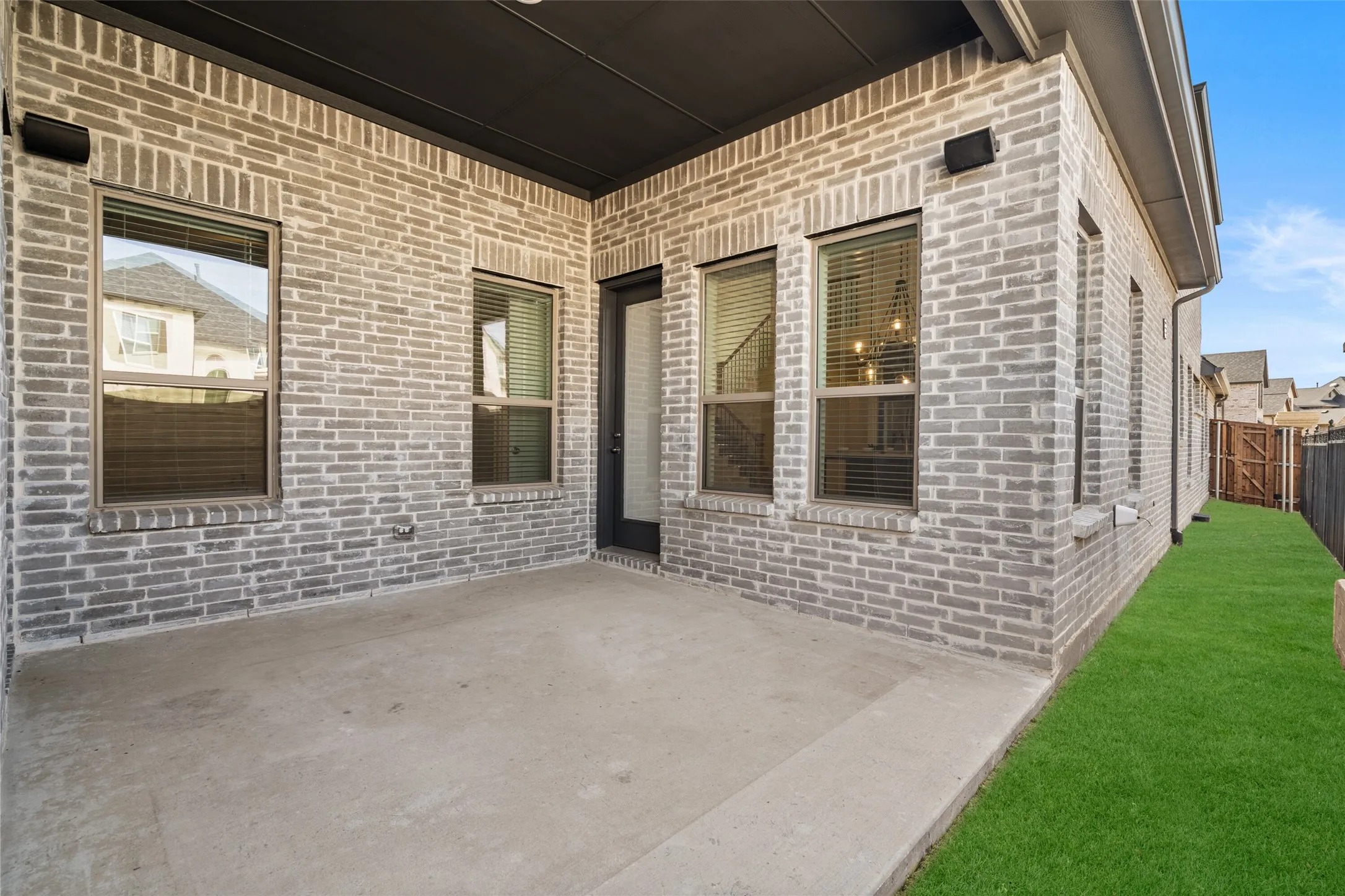 Single Family Residence For Sale in Collin County , 2600 Chester Drive, Celina, Texas 75009, 3 Bedroom, 3 Bathroom, 3 Garage spaces, 2,352 Sqft, built in 2024, mls#21350124, Real Estate Agent in Celina, Homes For Sale in Collin county, Homes For Sale in Celina, Realtor in Celina Texas, Real Estate Brokerage Independent Realty Texas, Luminita Cordes Realtor