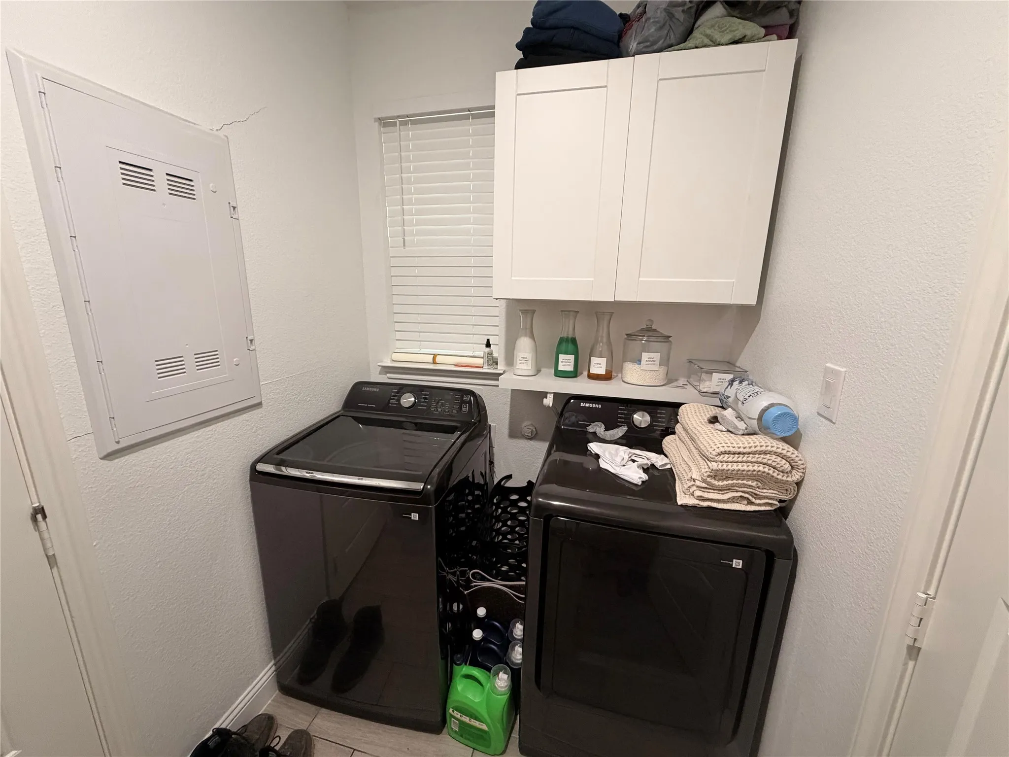 Single Family Residence For Sale in Dallas County , 1714 Rosewood Street, Grand Prairie, Texas 75050, 4 Bedroom, 3 Bathroom, 2 Garage spaces, 1,948 Sqft, built in 2023, mls#21352384, Real Estate Agent in Grand Prairie, Homes For Sale in Dallas county, Homes For Sale in Grand Prairie, Realtor in Grand Prairie Texas, Real Estate Brokerage Independent Realty Texas, Luminita Cordes Realtor