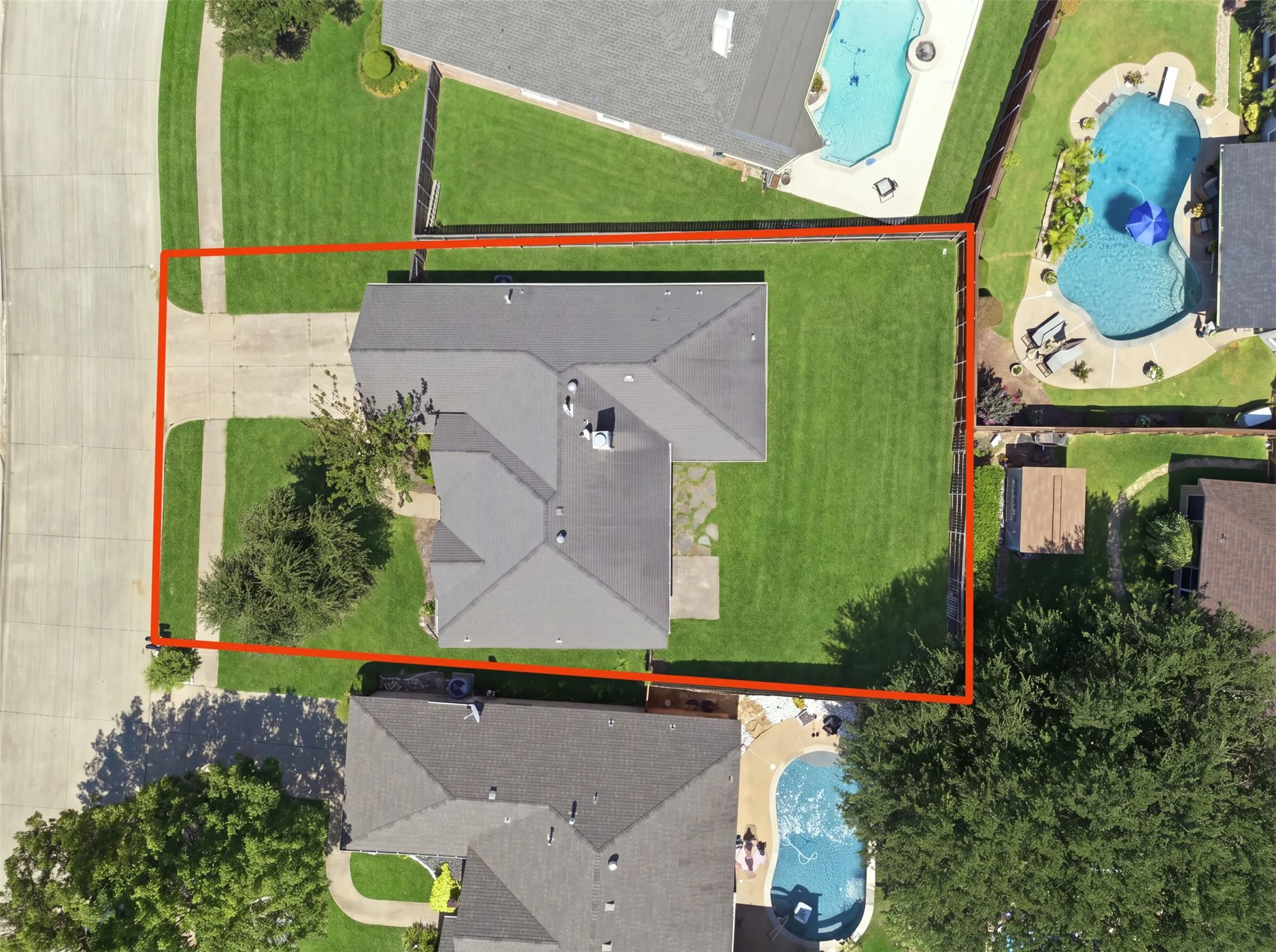 Single Family Residence For Sale in Tarrant County , 2005 Melissa Diane Street, Mansfield, Texas 76063, 3 Bedroom, 2 Bathroom, 2 Garage spaces, 1,813 Sqft, built in 1995, mls#21348799, Real Estate Agent in Mansfield, Homes For Sale in Tarrant county, Homes For Sale in Mansfield, Realtor in Mansfield Texas, Real Estate Brokerage Independent Realty Texas, Luminita Cordes Realtor