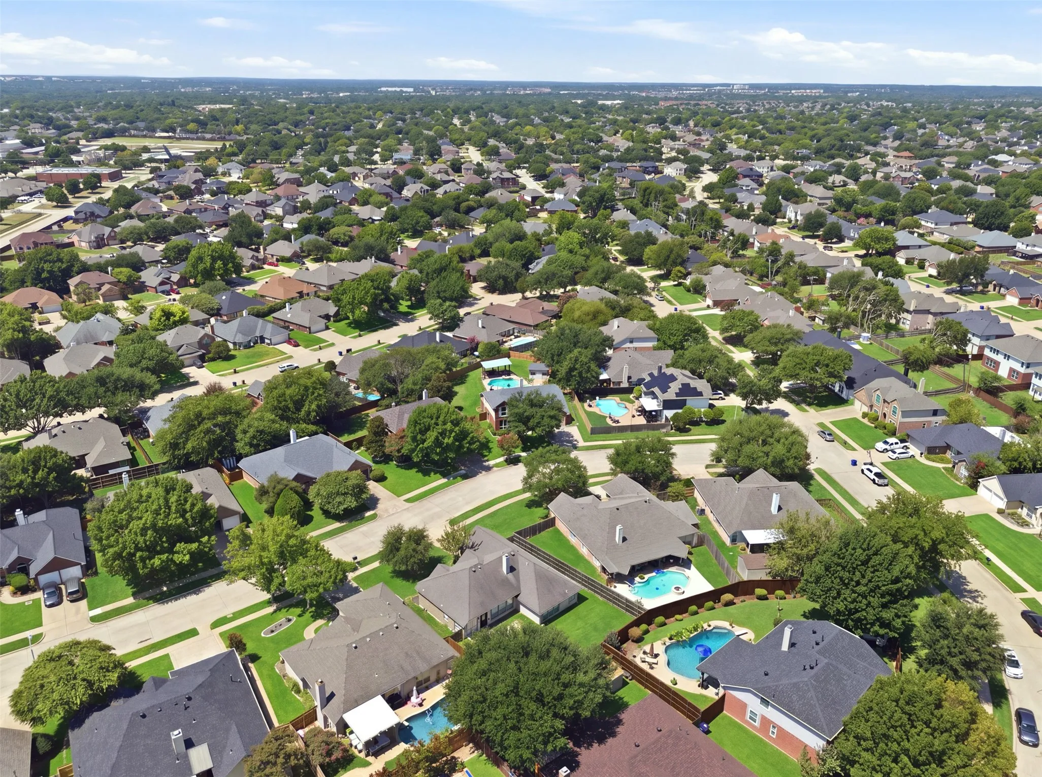 Single Family Residence For Sale in Tarrant County , 2005 Melissa Diane Street, Mansfield, Texas 76063, 3 Bedroom, 2 Bathroom, 2 Garage spaces, 1,813 Sqft, built in 1995, mls#21348799, Real Estate Agent in Mansfield, Homes For Sale in Tarrant county, Homes For Sale in Mansfield, Realtor in Mansfield Texas, Real Estate Brokerage Independent Realty Texas, Luminita Cordes Realtor