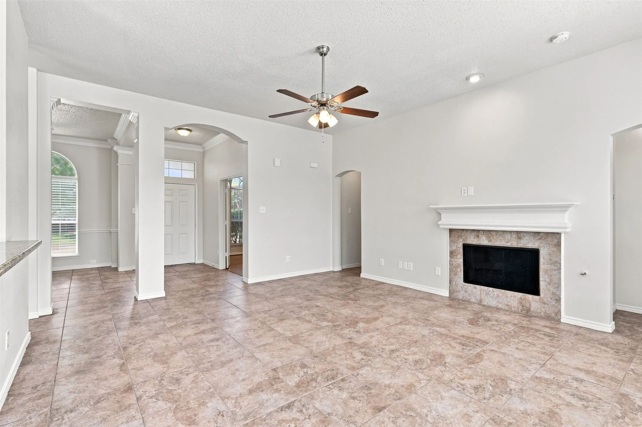 Single Family Residence For Sale in Tarrant County , 2005 Melissa Diane Street, Mansfield, Texas 76063, 3 Bedroom, 2 Bathroom, 2 Garage spaces, 1,813 Sqft, built in 1995, mls#21348799, Real Estate Agent in Mansfield, Homes For Sale in Tarrant county, Homes For Sale in Mansfield, Realtor in Mansfield Texas, Real Estate Brokerage Independent Realty Texas, Luminita Cordes Realtor