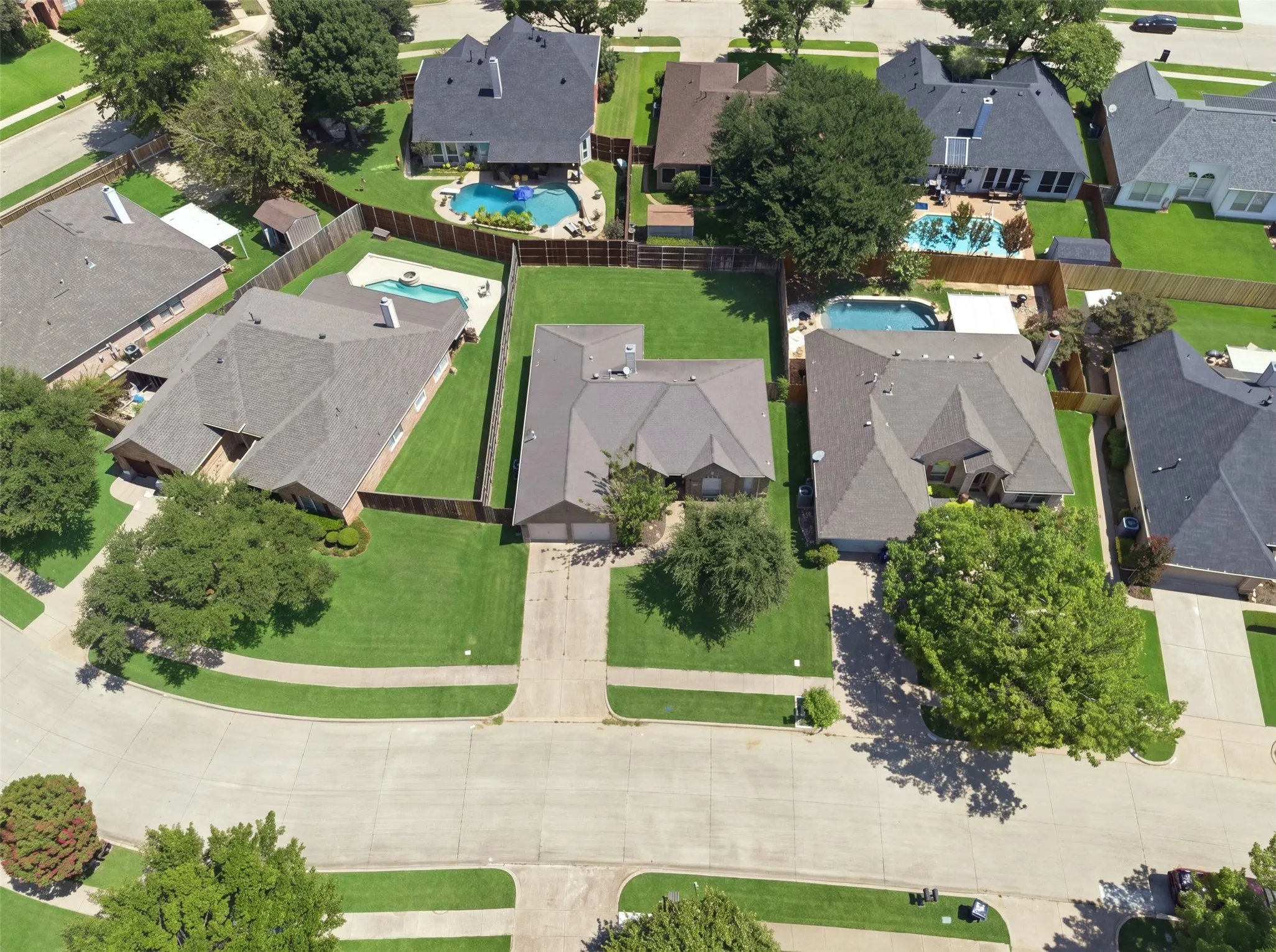 Single Family Residence For Sale in Tarrant County , 2005 Melissa Diane Street, Mansfield, Texas 76063, 3 Bedroom, 2 Bathroom, 2 Garage spaces, 1,813 Sqft, built in 1995, mls#21348799, Real Estate Agent in Mansfield, Homes For Sale in Tarrant county, Homes For Sale in Mansfield, Realtor in Mansfield Texas, Real Estate Brokerage Independent Realty Texas, Luminita Cordes Realtor