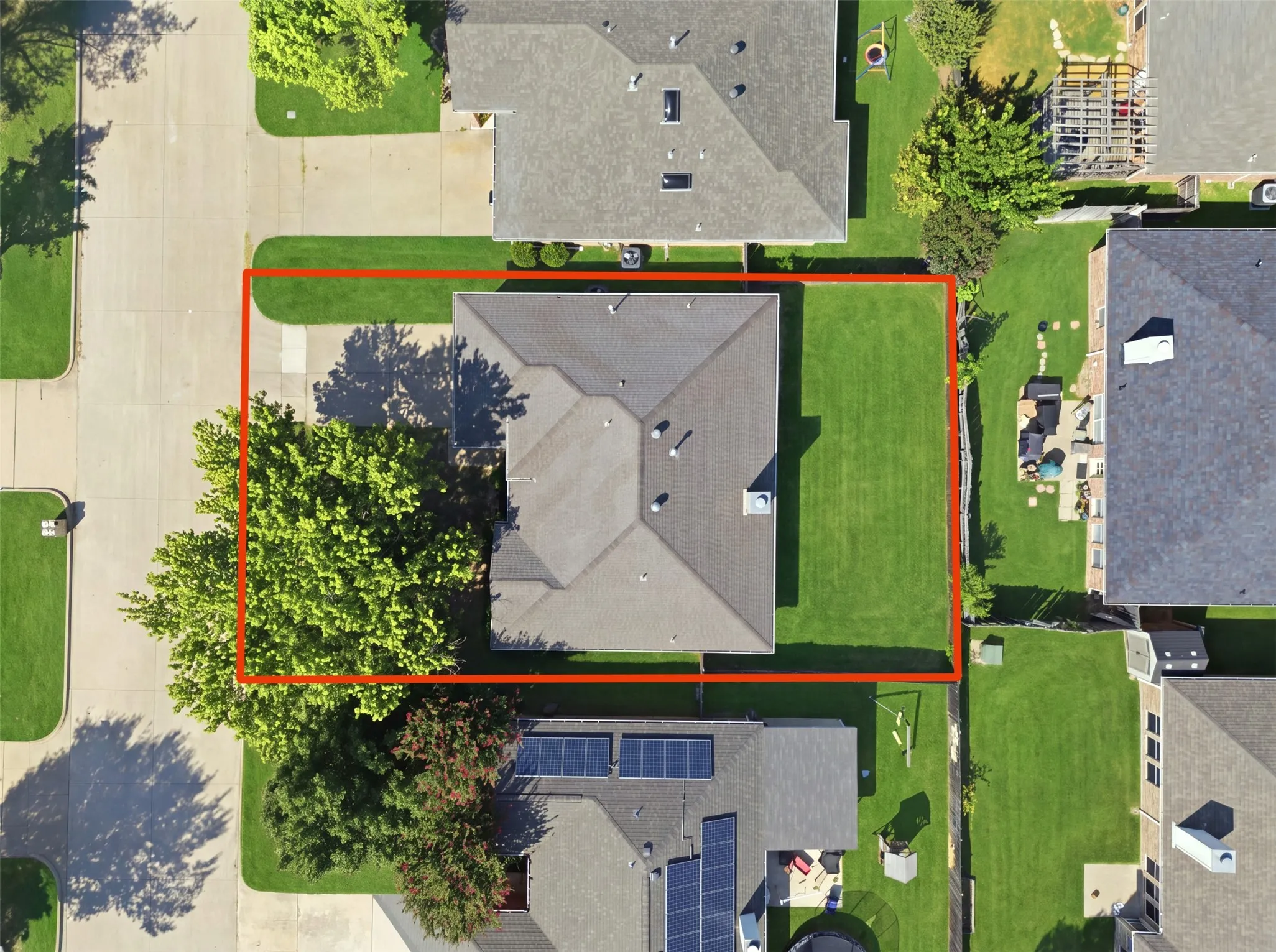 Single Family Residence For Sale in Tarrant County , 625 Jamie Lane, Mansfield, Texas 76063, 3 Bedroom, 2 Bathroom, 2 Garage spaces, 1,536 Sqft, built in 2000, mls#21348770, Real Estate Agent in Mansfield, Homes For Sale in Tarrant county, Homes For Sale in Mansfield, Realtor in Mansfield Texas, Real Estate Brokerage Independent Realty Texas, Luminita Cordes Realtor