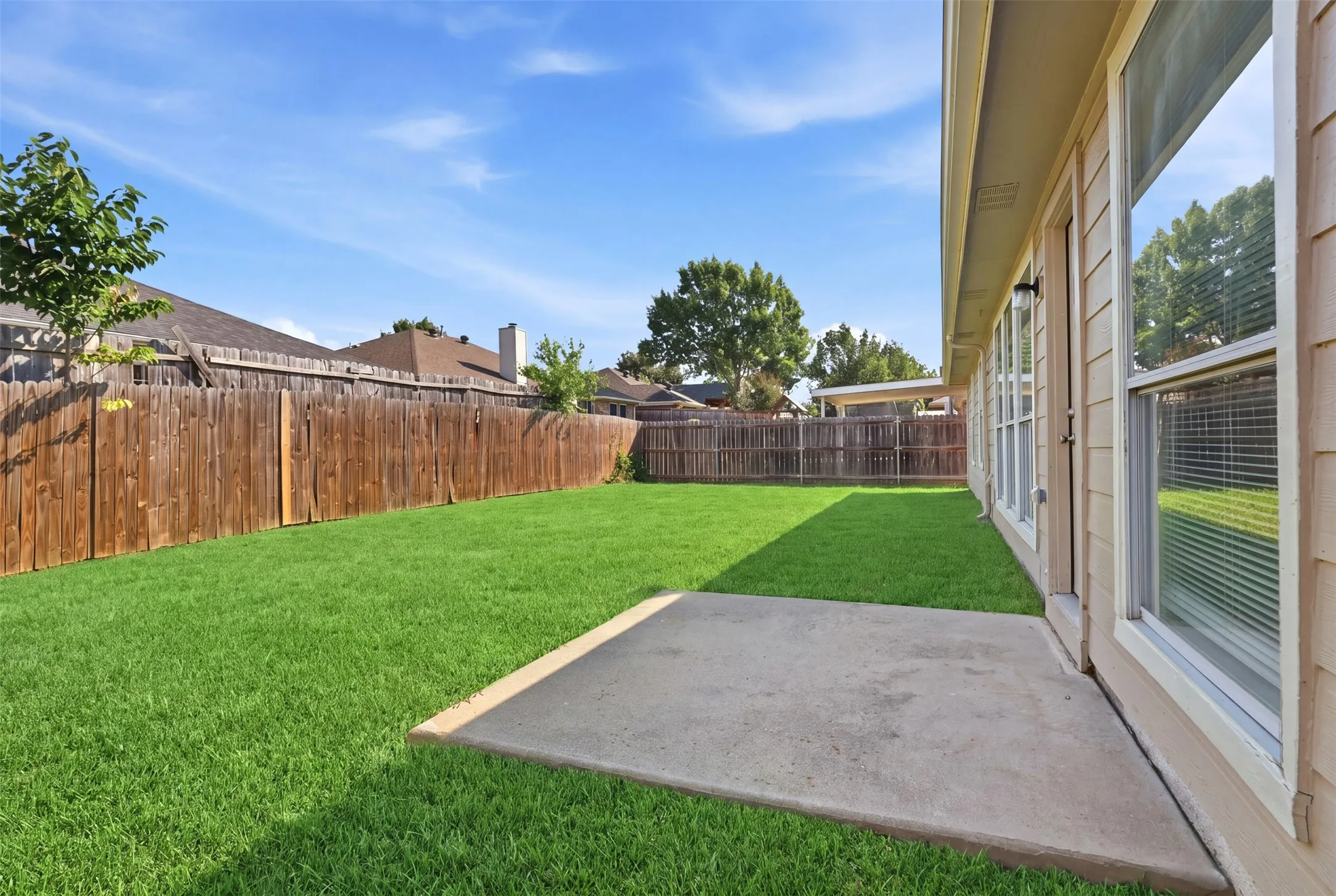 Single Family Residence For Sale in Tarrant County , 625 Jamie Lane, Mansfield, Texas 76063, 3 Bedroom, 2 Bathroom, 2 Garage spaces, 1,536 Sqft, built in 2000, mls#21348770, Real Estate Agent in Mansfield, Homes For Sale in Tarrant county, Homes For Sale in Mansfield, Realtor in Mansfield Texas, Real Estate Brokerage Independent Realty Texas, Luminita Cordes Realtor