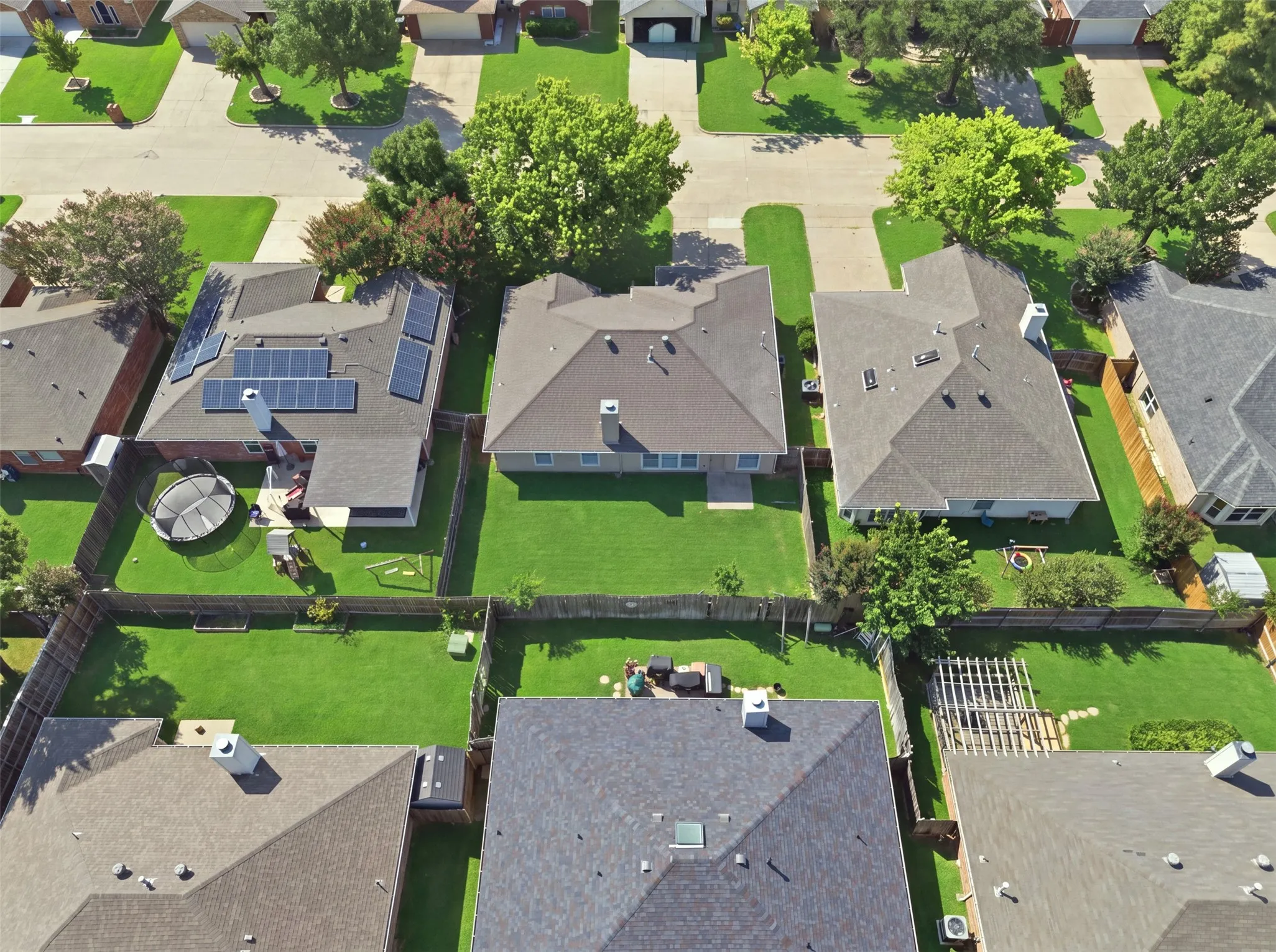 Single Family Residence For Sale in Tarrant County , 625 Jamie Lane, Mansfield, Texas 76063, 3 Bedroom, 2 Bathroom, 2 Garage spaces, 1,536 Sqft, built in 2000, mls#21348770, Real Estate Agent in Mansfield, Homes For Sale in Tarrant county, Homes For Sale in Mansfield, Realtor in Mansfield Texas, Real Estate Brokerage Independent Realty Texas, Luminita Cordes Realtor