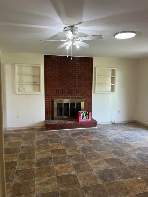Single Family Residence For Rent in Montague County , 568 Fm 1125, Bowie, Texas 76230, 3 Bedroom, 2 Bathroom, 2 Garage spaces, 1,588 Sqft, built in 1960, mls#21352399, Real Estate Agent in Bowie, Homes For Rent in Montague county, Homes For Rent in Bowie, Realtor in Bowie Texas, Real Estate Brokerage Independent Realty Texas, Luminita Cordes Realtor