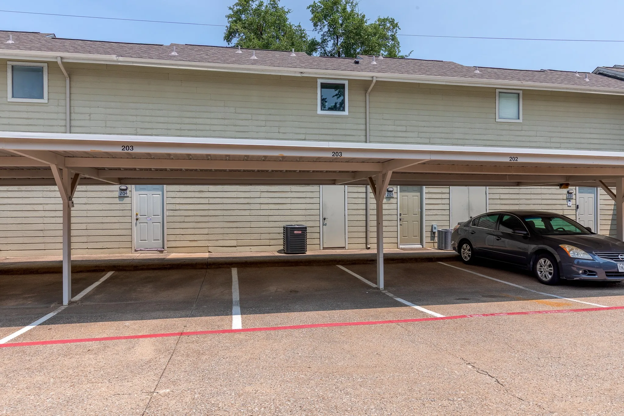 Condominium For Sale in Dallas County , 8404 Forest Lane 203, Dallas, Texas 75243, 1 Bedroom, 2 Bathroom, Garage spaces, 745 Sqft, built in 1984, mls#21348681, Real Estate Agent in Dallas, Homes For Sale in Dallas county, Homes For Sale in Dallas, Realtor in Dallas Texas, Real Estate Brokerage Independent Realty Texas, Luminita Cordes Realtor