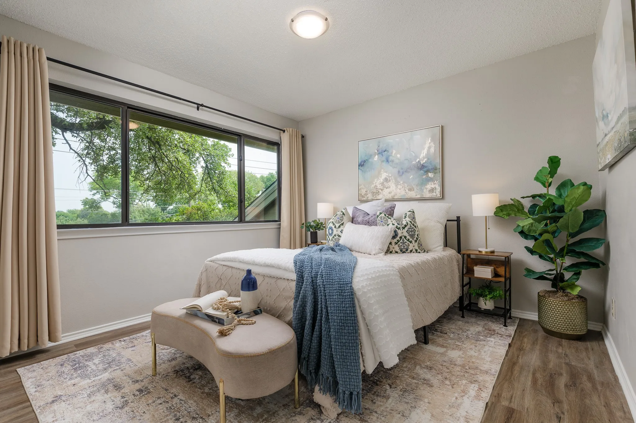 Condominium For Sale in Dallas County , 8404 Forest Lane 203, Dallas, Texas 75243, 1 Bedroom, 2 Bathroom, Garage spaces, 745 Sqft, built in 1984, mls#21348681, Real Estate Agent in Dallas, Homes For Sale in Dallas county, Homes For Sale in Dallas, Realtor in Dallas Texas, Real Estate Brokerage Independent Realty Texas, Luminita Cordes Realtor