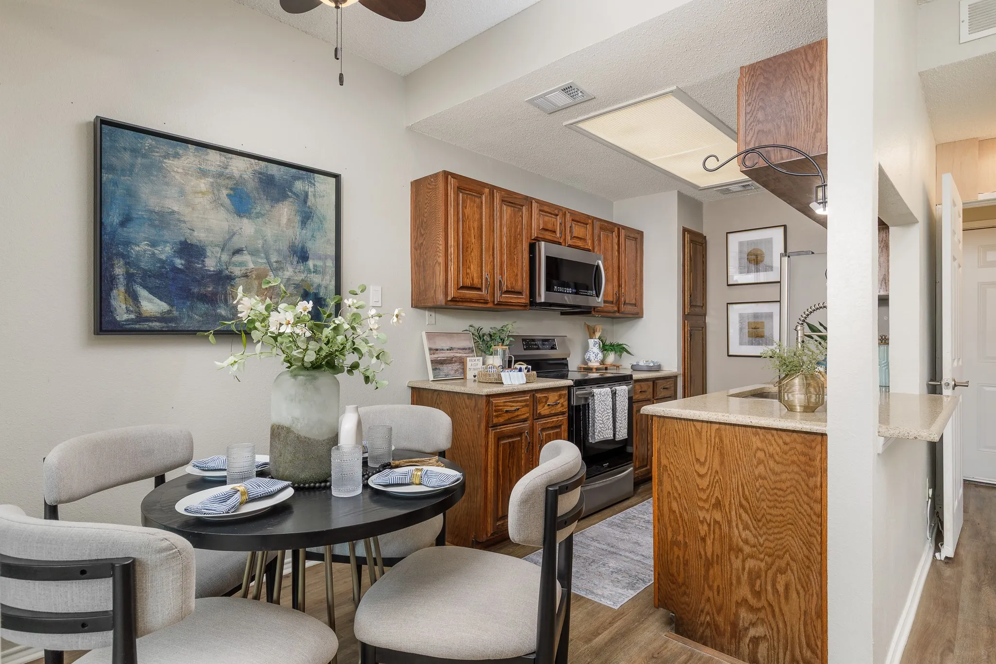 Condominium For Sale in Dallas County , 8404 Forest Lane 203, Dallas, Texas 75243, 1 Bedroom, 2 Bathroom, Garage spaces, 745 Sqft, built in 1984, mls#21348681, Real Estate Agent in Dallas, Homes For Sale in Dallas county, Homes For Sale in Dallas, Realtor in Dallas Texas, Real Estate Brokerage Independent Realty Texas, Luminita Cordes Realtor