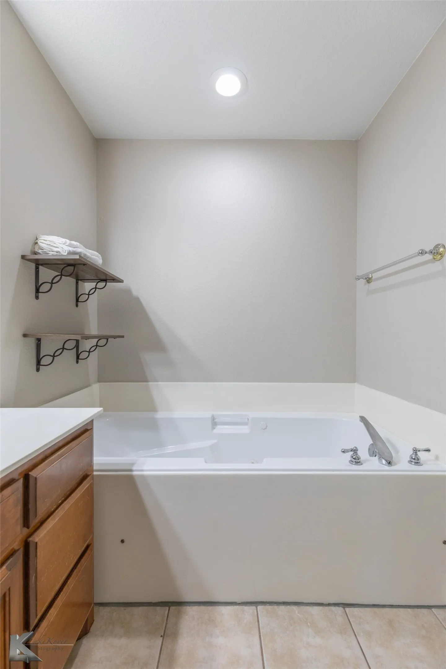 Single Family Residence For Rent in Taylor County , 6670 Picadilly Street, Abilene, Texas 79606, 4 Bedroom, 2 Bathroom, 2 Garage spaces, 1,895 Sqft, built in 2003, mls#21352176, Real Estate Agent in Abilene, Homes For Rent in Taylor county, Homes For Rent in Abilene, Realtor in Abilene Texas, Real Estate Brokerage Independent Realty Texas, Luminita Cordes Realtor