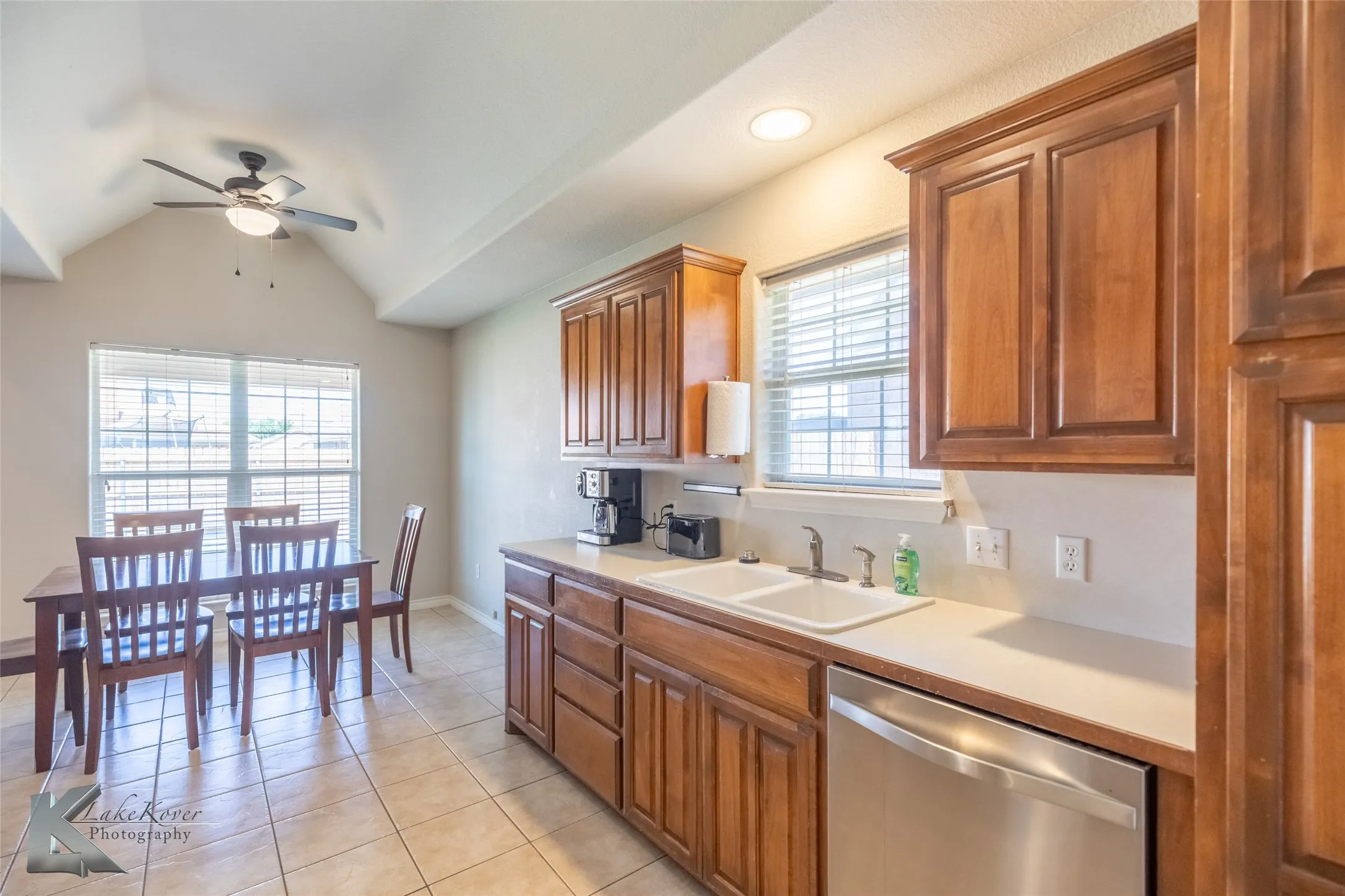 Single Family Residence For Rent in Taylor County , 6670 Picadilly Street, Abilene, Texas 79606, 4 Bedroom, 2 Bathroom, 2 Garage spaces, 1,895 Sqft, built in 2003, mls#21352176, Real Estate Agent in Abilene, Homes For Rent in Taylor county, Homes For Rent in Abilene, Realtor in Abilene Texas, Real Estate Brokerage Independent Realty Texas, Luminita Cordes Realtor
