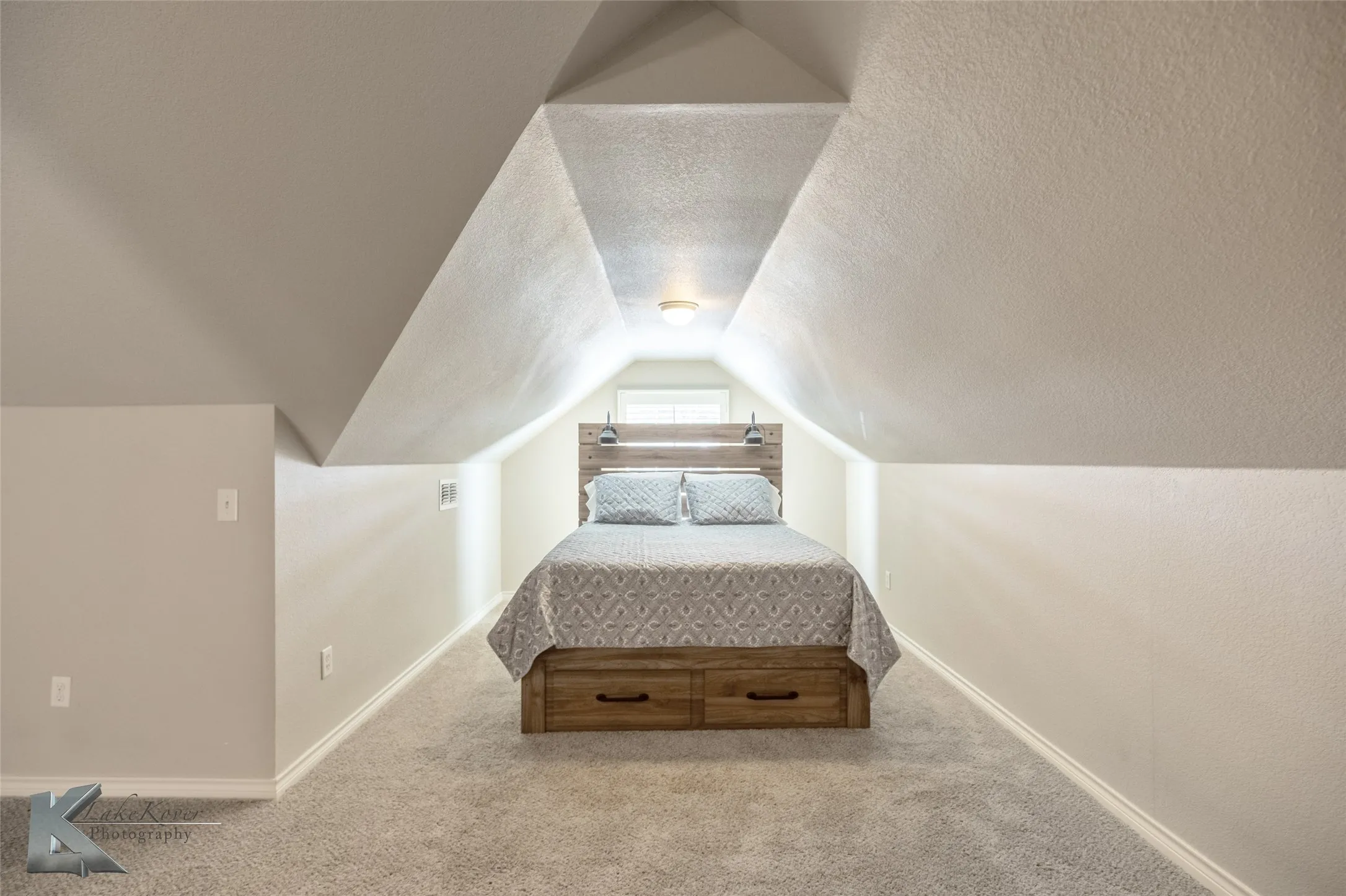 Single Family Residence For Rent in Taylor County , 6670 Picadilly Street, Abilene, Texas 79606, 4 Bedroom, 2 Bathroom, 2 Garage spaces, 1,895 Sqft, built in 2003, mls#21352176, Real Estate Agent in Abilene, Homes For Rent in Taylor county, Homes For Rent in Abilene, Realtor in Abilene Texas, Real Estate Brokerage Independent Realty Texas, Luminita Cordes Realtor