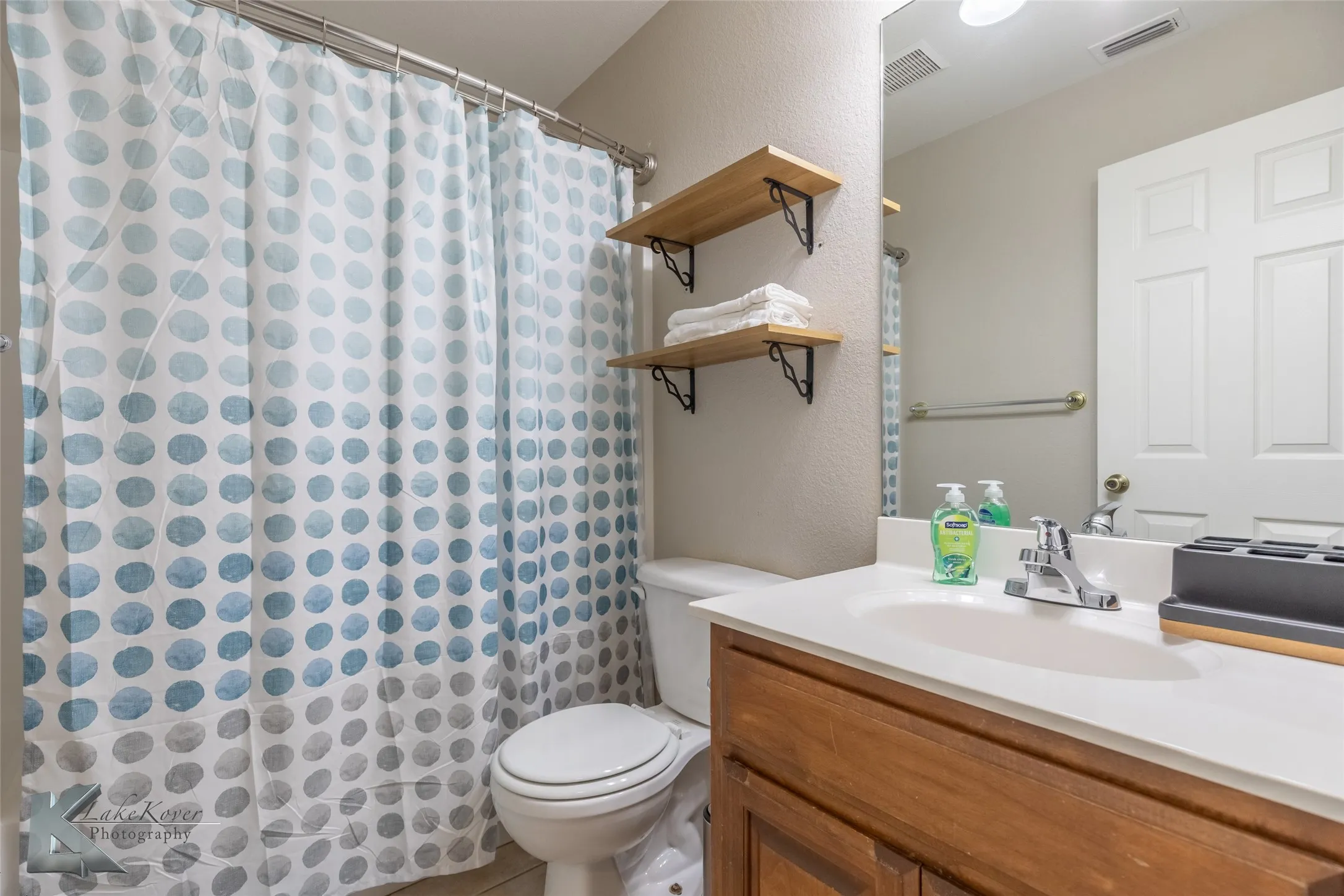 Single Family Residence For Rent in Taylor County , 6670 Picadilly Street, Abilene, Texas 79606, 4 Bedroom, 2 Bathroom, 2 Garage spaces, 1,895 Sqft, built in 2003, mls#21352176, Real Estate Agent in Abilene, Homes For Rent in Taylor county, Homes For Rent in Abilene, Realtor in Abilene Texas, Real Estate Brokerage Independent Realty Texas, Luminita Cordes Realtor