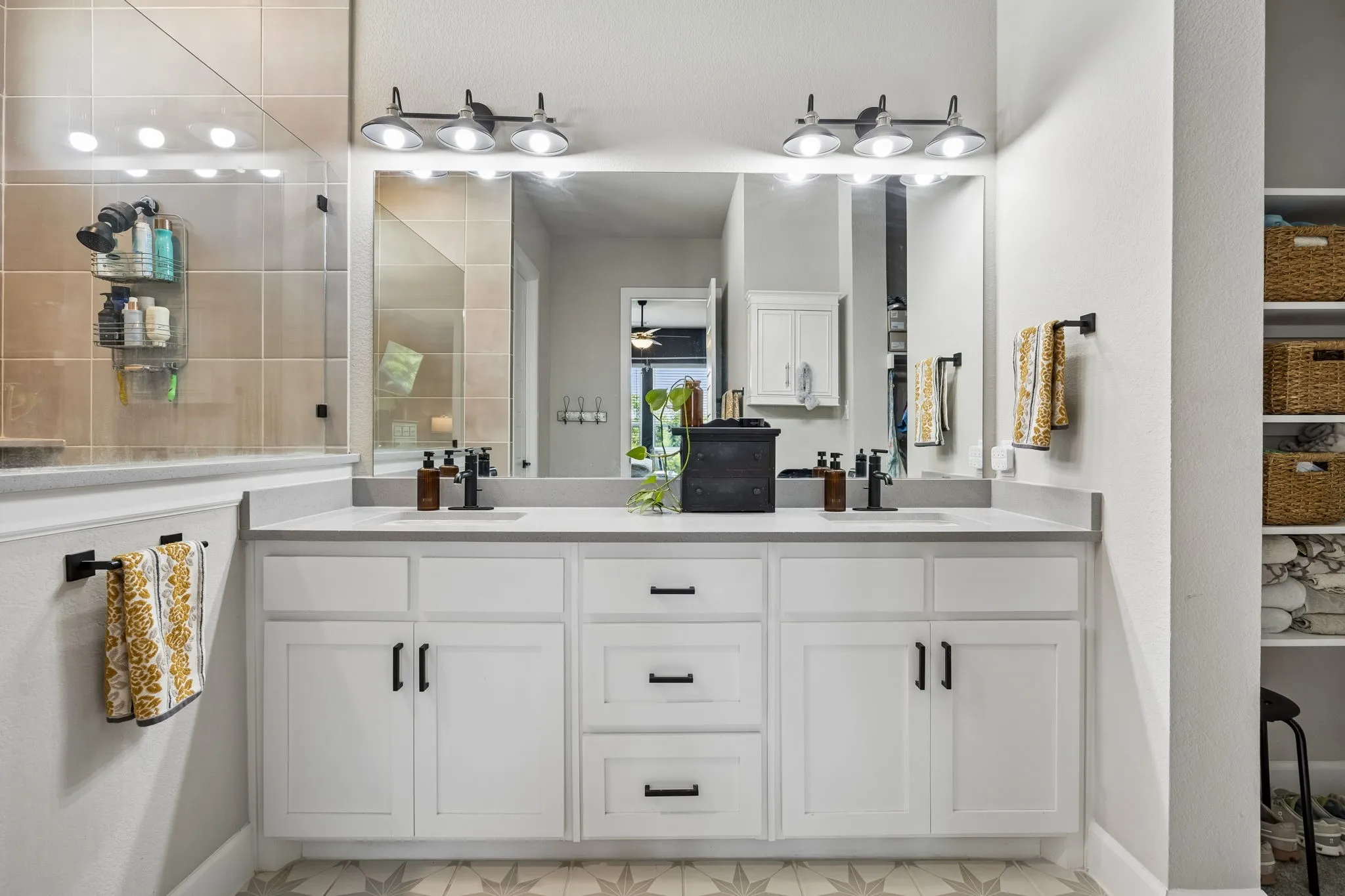 Single Family Residence For Sale in Denton County , 2232 Robin Way, Northlake, Texas 76247, 4 Bedroom, 3 Bathroom, 2 Garage spaces, 2,357 Sqft, built in 2022, mls#21350301, Real Estate Agent in Northlake, Homes For Sale in Denton county, Homes For Sale in Northlake, Realtor in Northlake Texas, Real Estate Brokerage Independent Realty Texas, Luminita Cordes Realtor