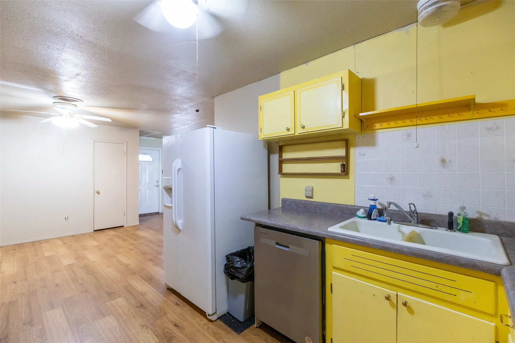 Single Family Residence For Sale in Taylor County , 2502 Bennett Drive, Abilene, Texas 79605, 4 Bedroom, 2 Bathroom, Garage spaces, 1,660 Sqft, built in 1958, mls#21350481, Real Estate Agent in Abilene, Homes For Sale in Taylor county, Homes For Sale in Abilene, Realtor in Abilene Texas, Real Estate Brokerage Independent Realty Texas, Luminita Cordes Realtor